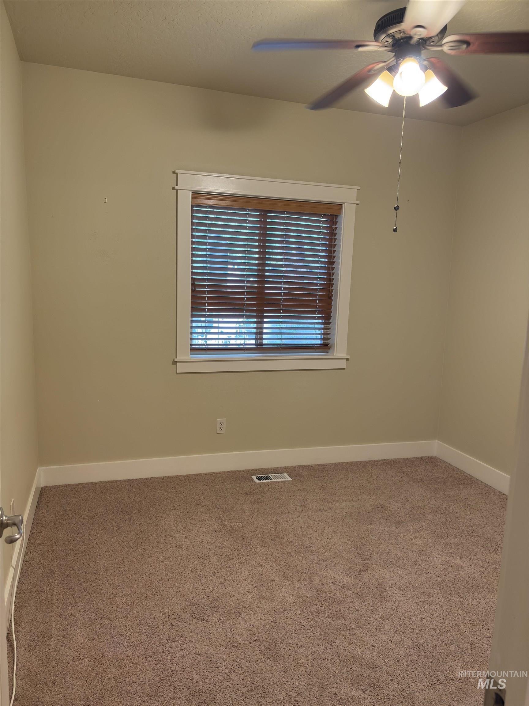 2310 W Herron Loop, Nampa, Idaho 83686, 3 Bedrooms, 2 Bathrooms, Residential For Sale, Price $474,900,MLS 98953130