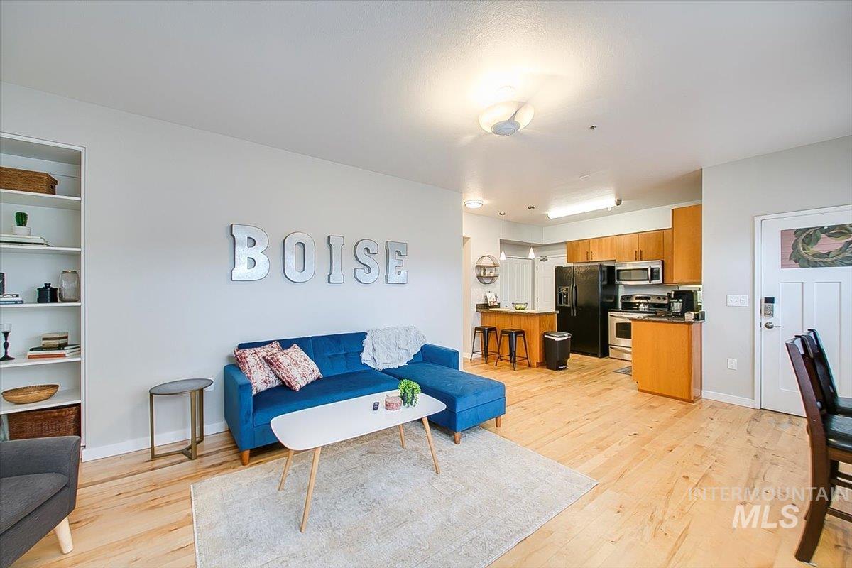 1463 W Grand Ave, Boise, Idaho 83702, 2 Bedrooms, 1 Bathroom, Residential For Sale, Price $399,900,MLS 98953349