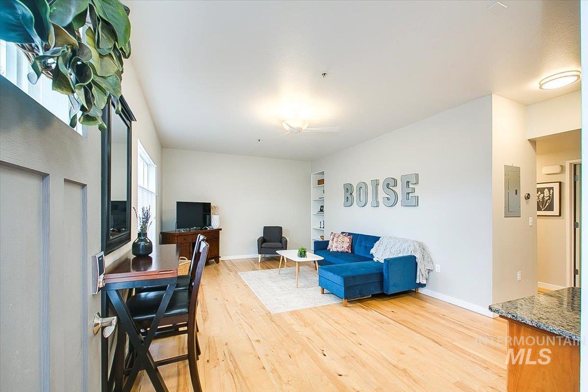 1463 W Grand Ave, Boise, Idaho 83702, 2 Bedrooms, 1 Bathroom, Residential For Sale, Price $399,900,MLS 98953349