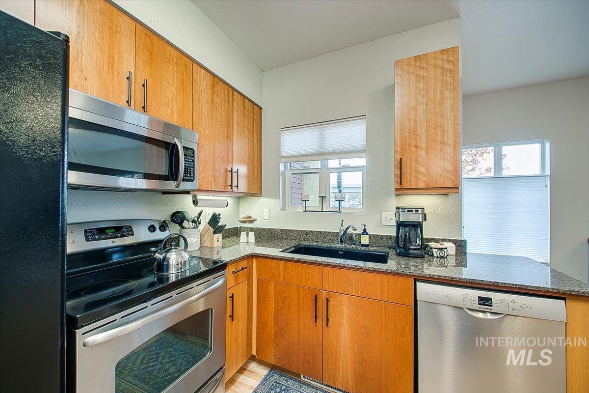 1463 W Grand Ave #104, Boise, Idaho 83702, 2 Bedrooms, 1 Bathroom, Residential Income For Sale, Price $399,900,MLS 98953351