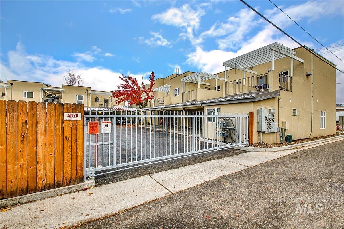 1463 W Grand Ave #104, Boise, Idaho 83702, 2 Bedrooms, 1 Bathroom, Residential Income For Sale, Price $399,900,MLS 98953351