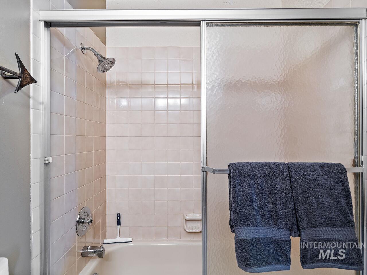 601 Hemlock St., McCall, Idaho 83638, 2 Bedrooms, 1 Bathroom, Residential For Sale, Price $425,000,MLS 98953407