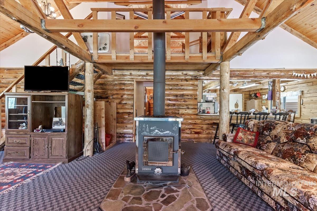 117 Alder Dr, Lowman, Idaho 83637, 4 Bedrooms, 2 Bathrooms, Residential For Sale, Price $575,000, 98953414