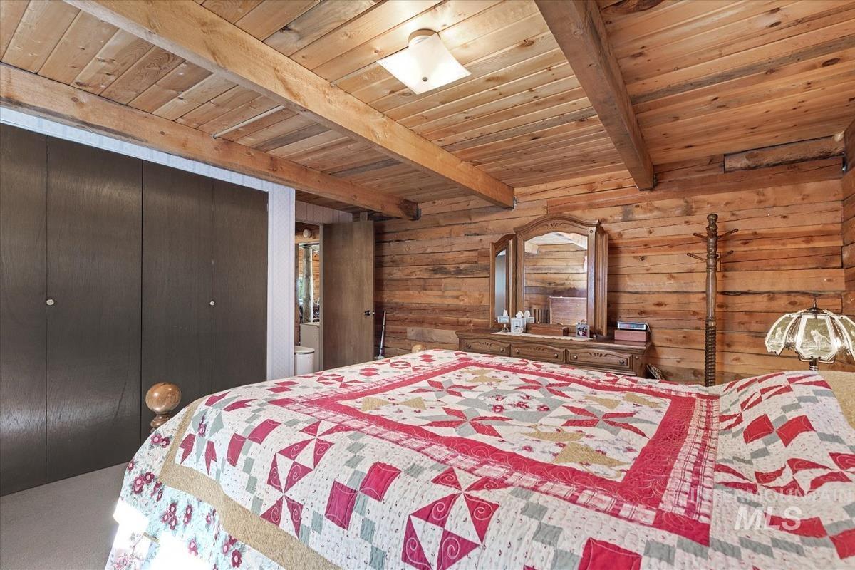 117 Alder Dr, Lowman, Idaho 83637, 4 Bedrooms, 2 Bathrooms, Residential For Sale, Price $575,000, 98953414