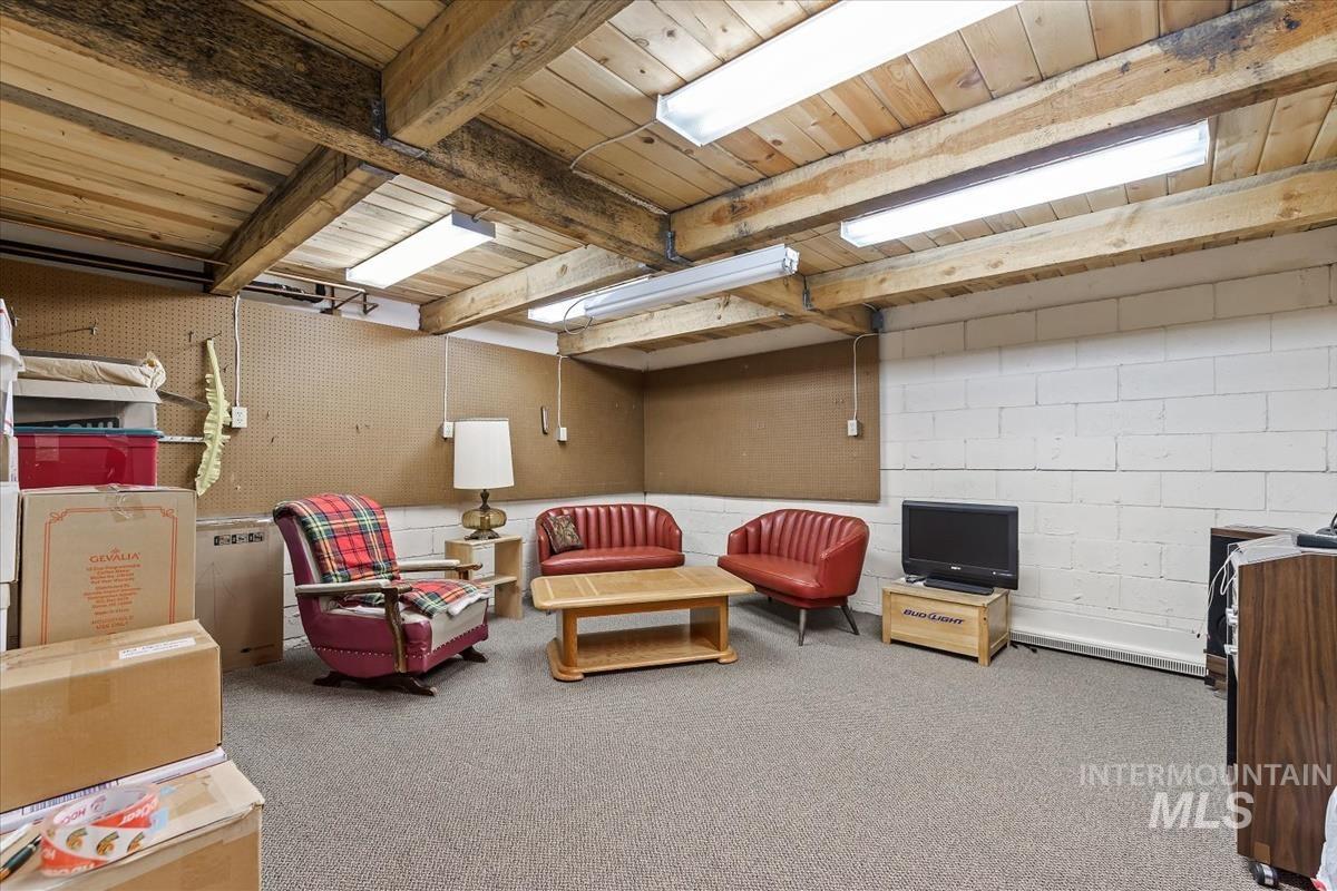 117 Alder Dr, Lowman, Idaho 83637, 4 Bedrooms, 2 Bathrooms, Residential For Sale, Price $575,000,MLS 98953414