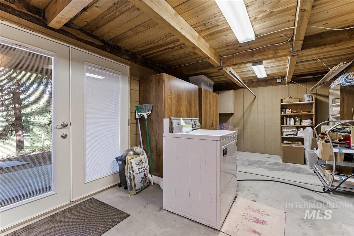 117 Alder Dr, Lowman, Idaho 83637, 4 Bedrooms, 2 Bathrooms, Residential For Sale, Price $575,000, 98953414