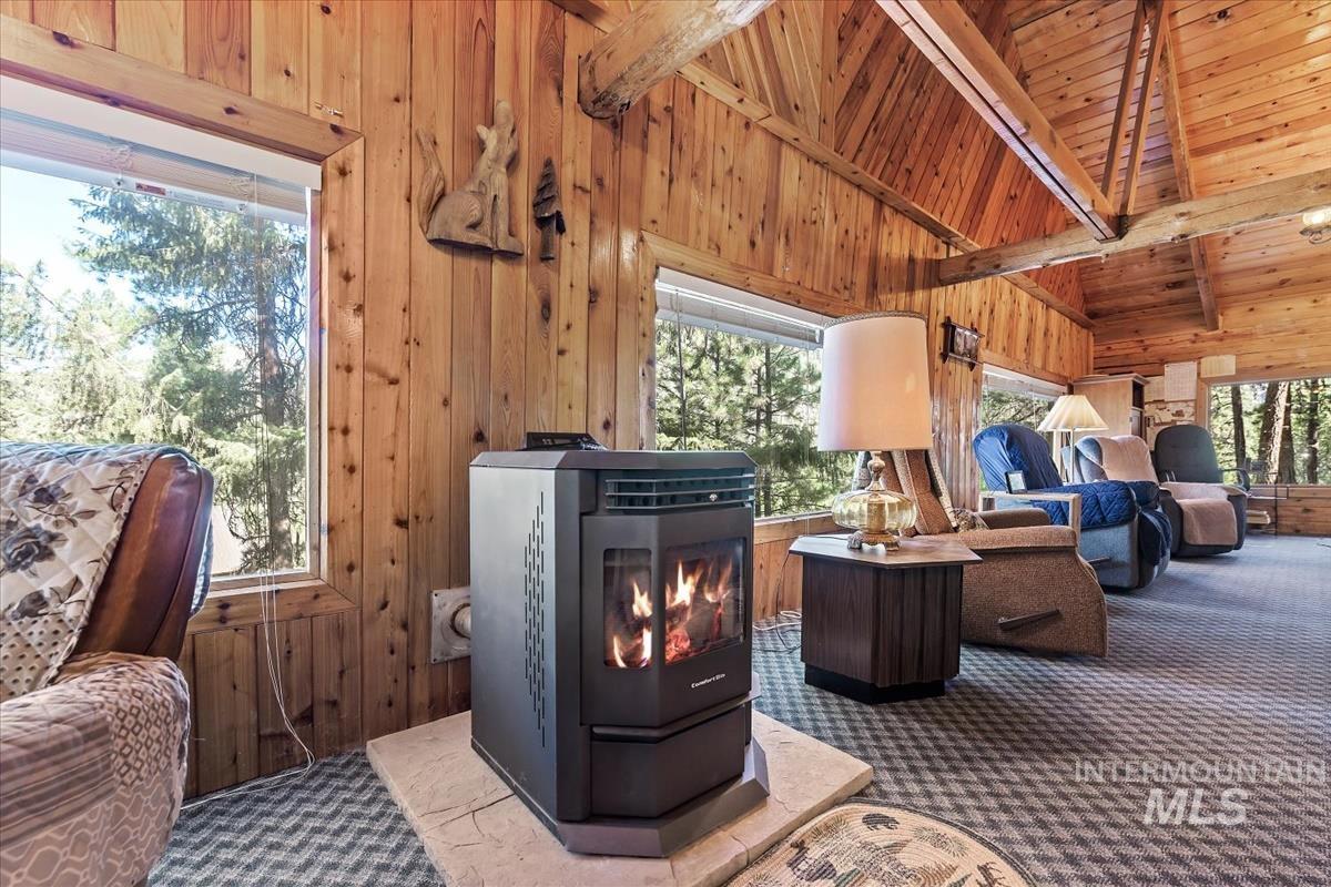 117 Alder Dr, Lowman, Idaho 83637, 4 Bedrooms, 2 Bathrooms, Residential For Sale, Price $575,000,MLS 98953414