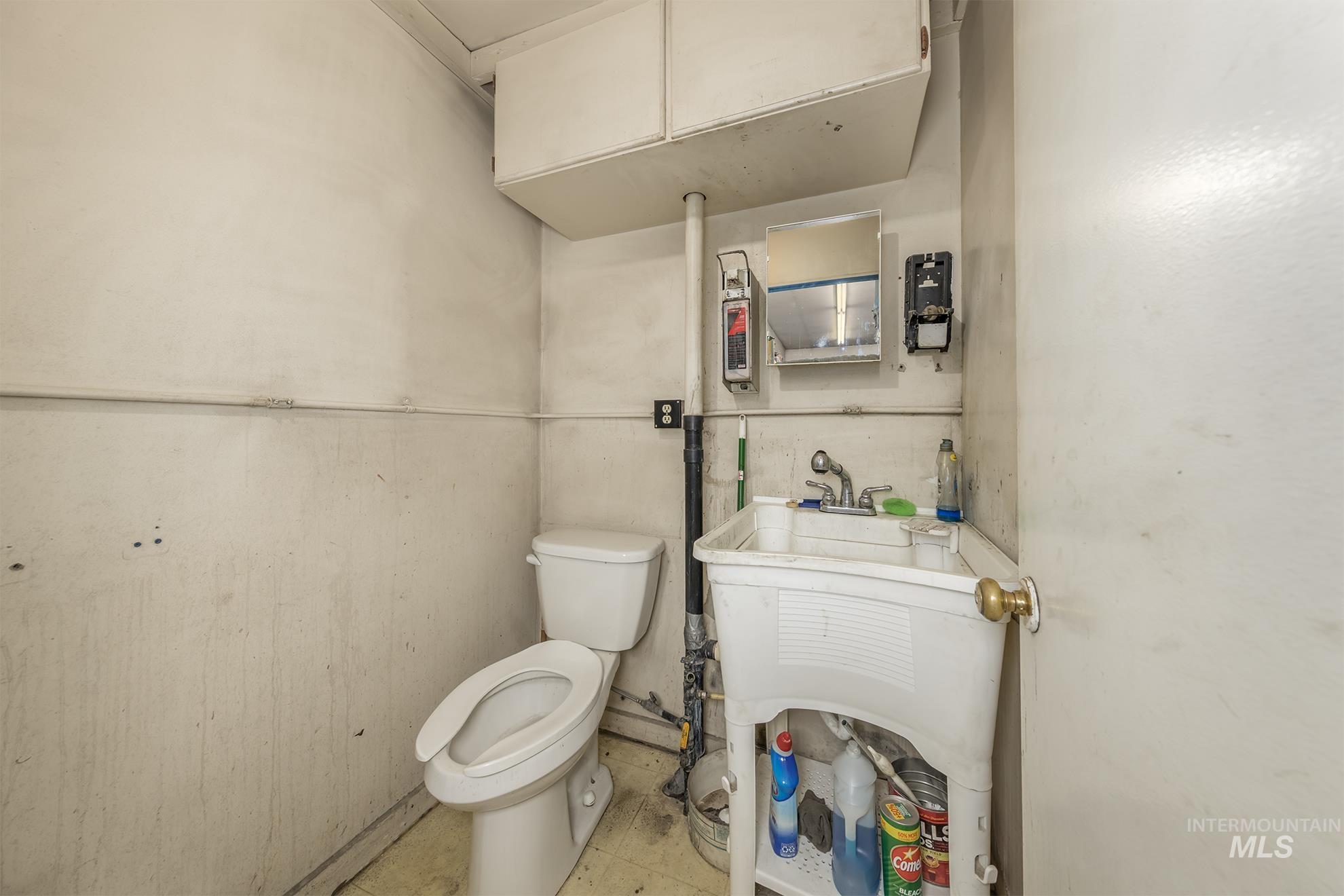 355 E 7th Street, Weiser, Idaho 83672, Business/Commercial For Sale, Price $425,000, 98953433