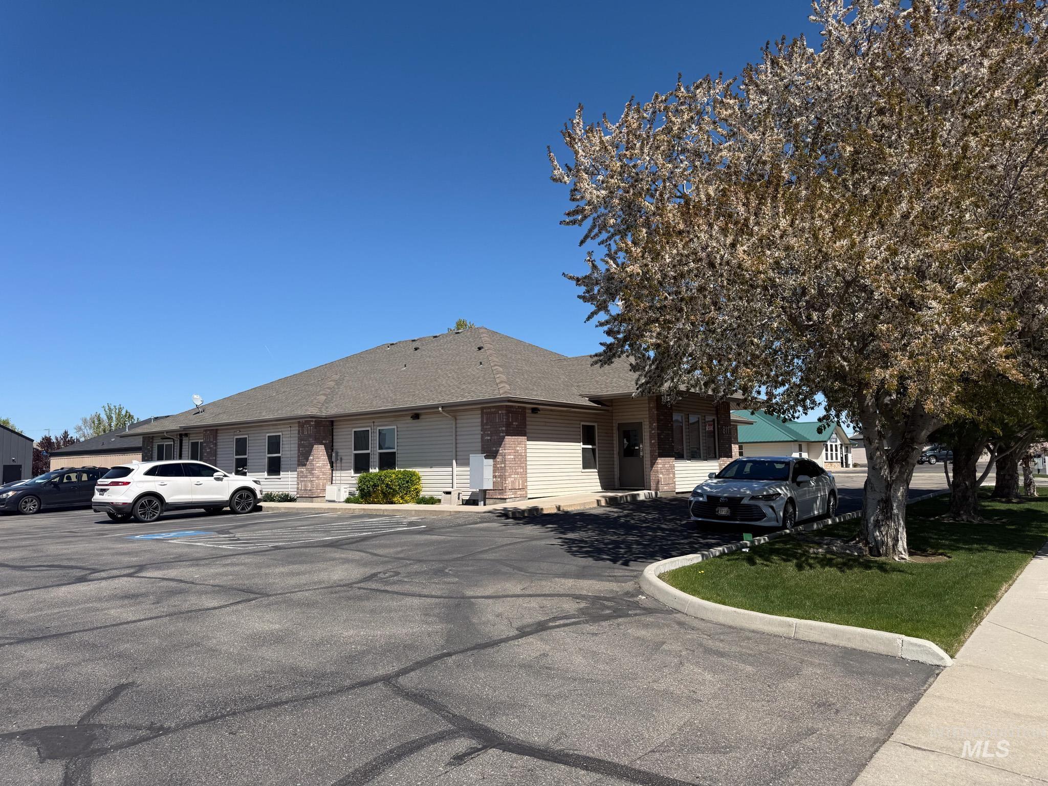 811 NW 12th St, Fruitland, Idaho 83619, 10 Rooms, Business/Commercial For Sale, Price $55,200,MLS 98953449