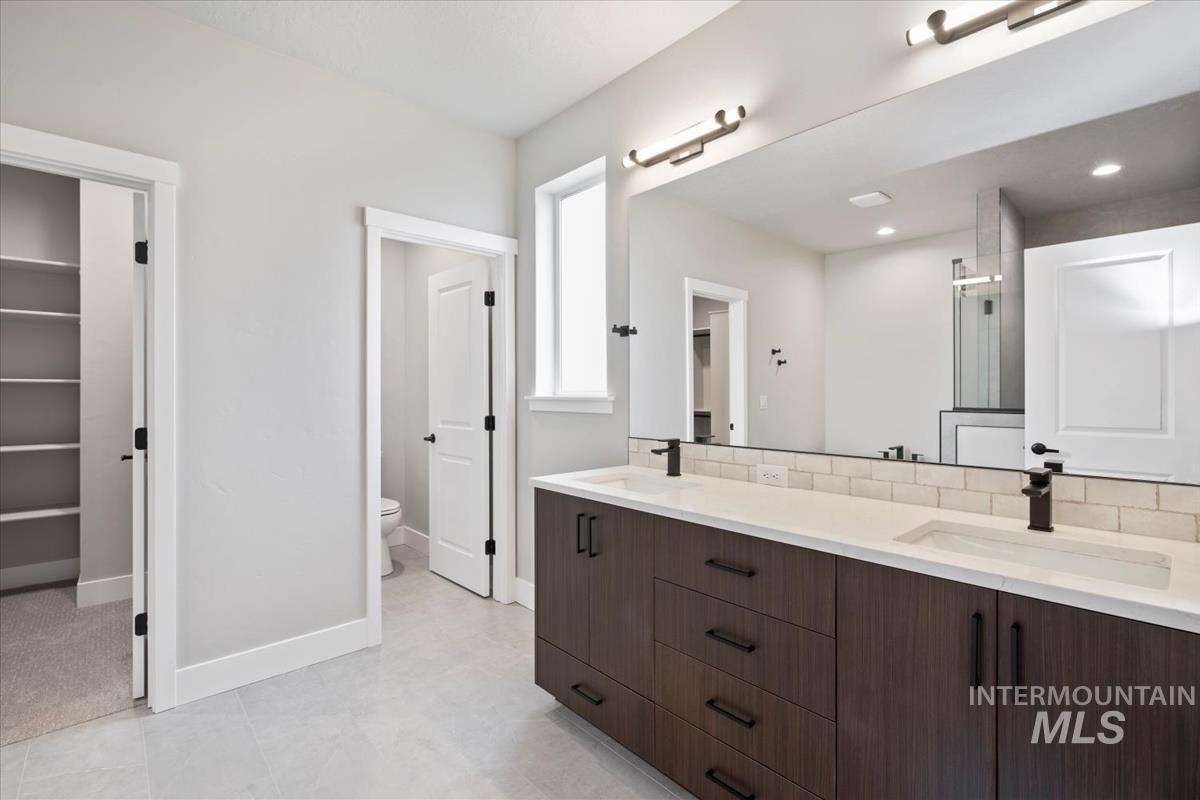 6227 S Corsican, Meridian, Idaho 83642, 3 Bedrooms, 2 Bathrooms, Residential For Sale, Price $649,900,MLS 98953472