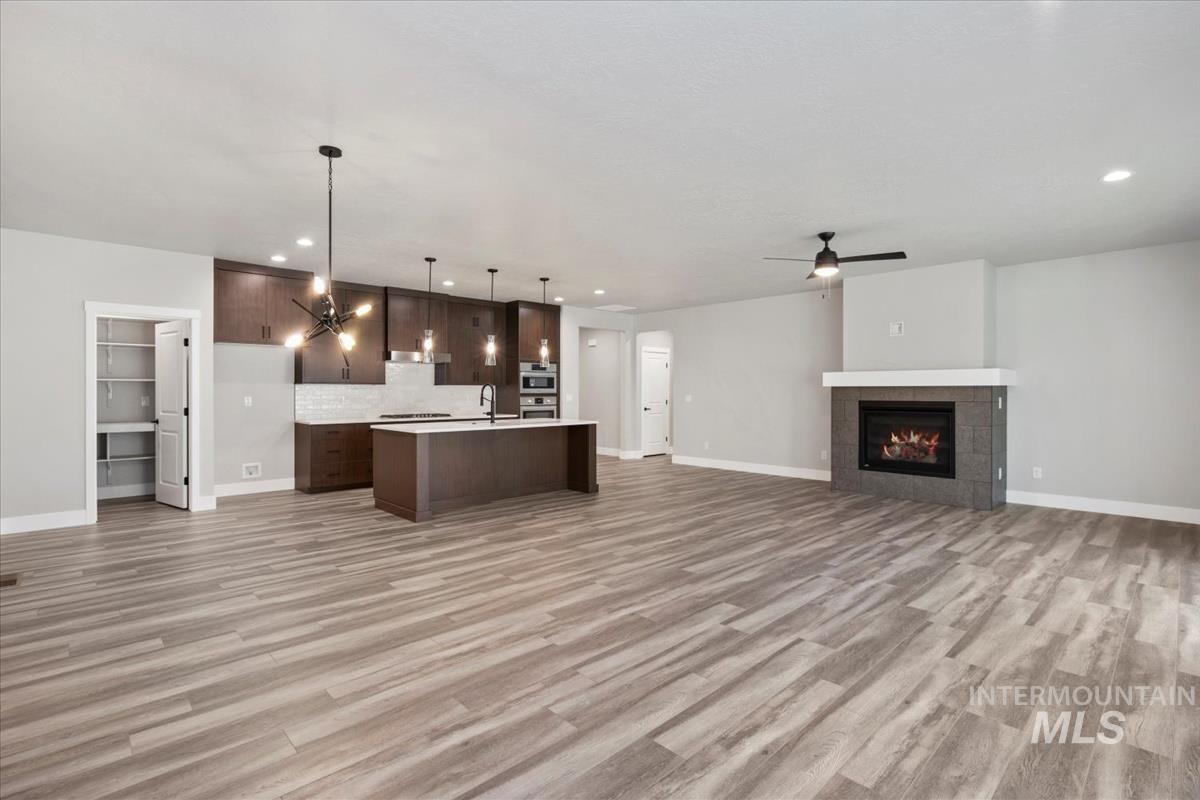 6227 S Corsican, Meridian, Idaho 83642, 3 Bedrooms, 2 Bathrooms, Residential For Sale, Price $649,900,MLS 98953472