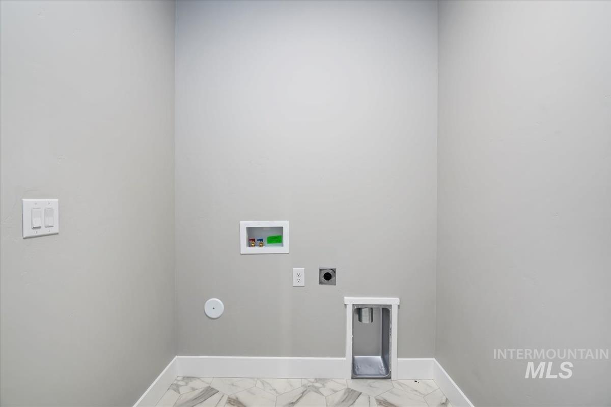 6227 S Corsican, Meridian, Idaho 83642, 3 Bedrooms, 2 Bathrooms, Residential For Sale, Price $649,900,MLS 98953472