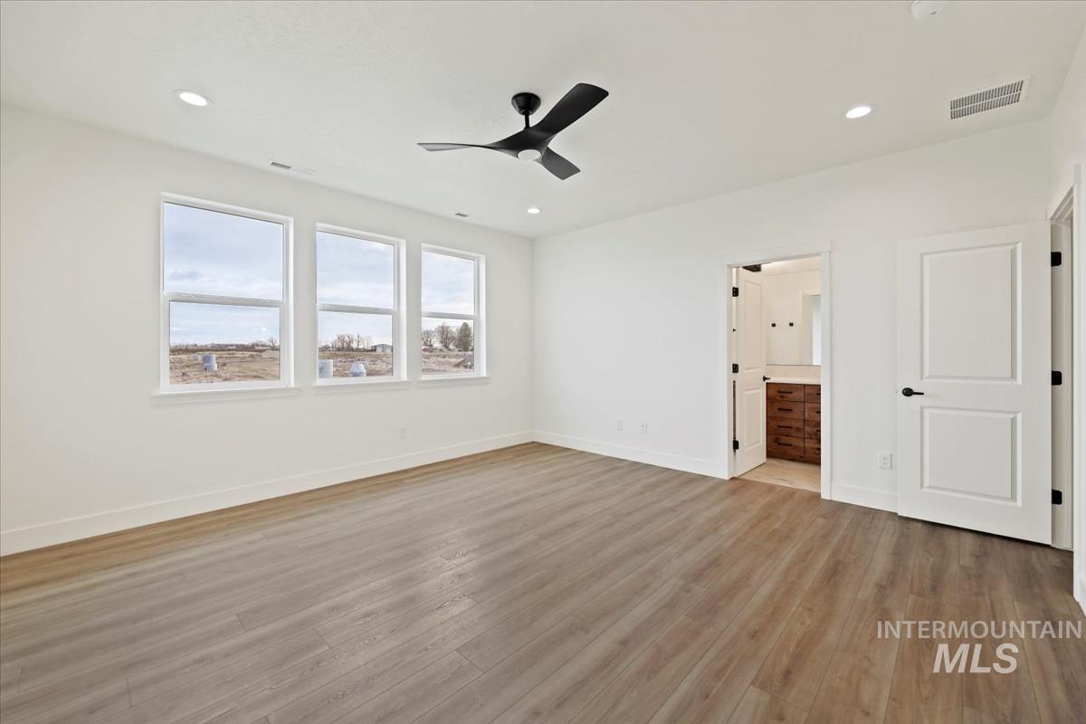 2702 W Gidran, Meridian, Idaho 83642, 5 Bedrooms, 2.5 Bathrooms, Residential For Sale, Price $679,900,MLS 98953475