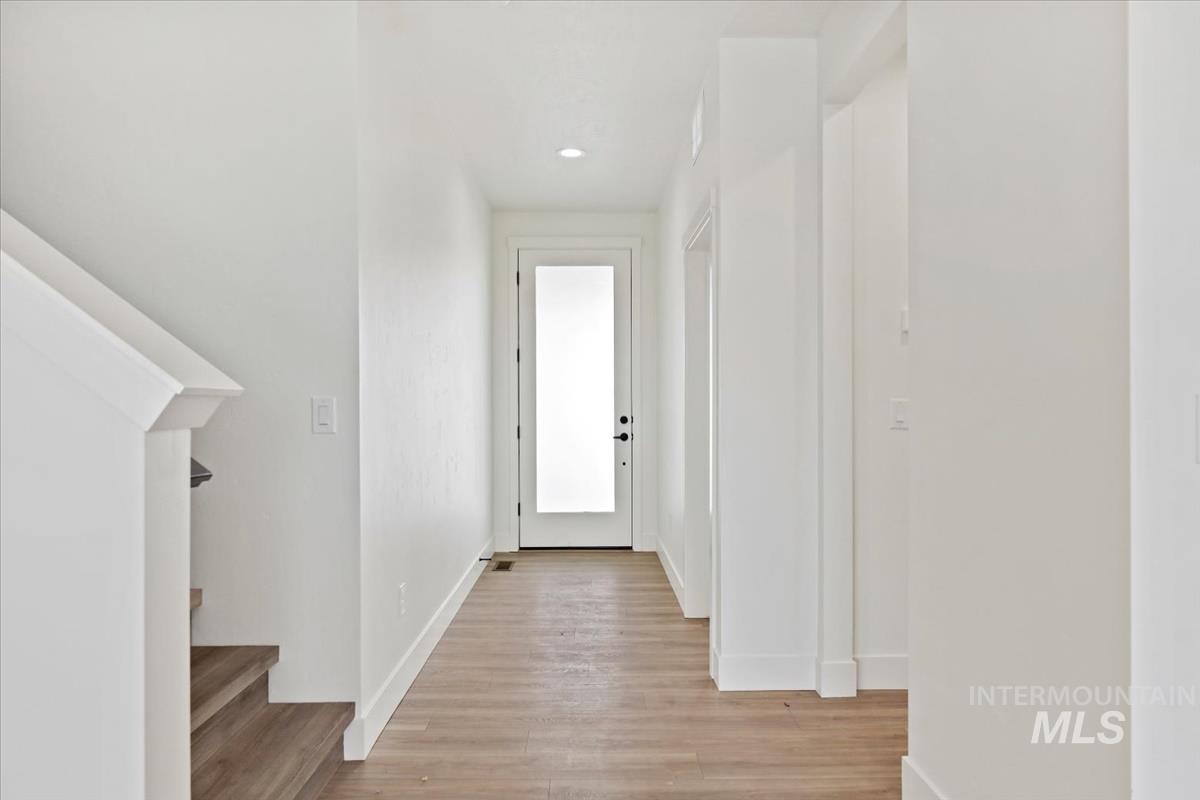 2702 W Gidran, Meridian, Idaho 83642, 5 Bedrooms, 2.5 Bathrooms, Residential For Sale, Price $679,900,MLS 98953475