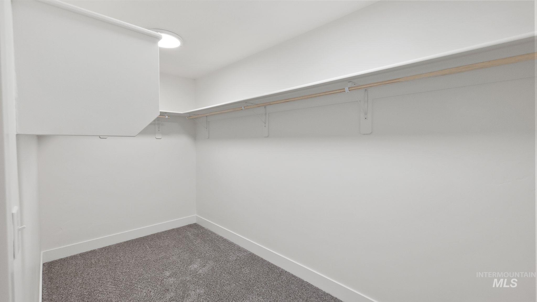 1440 Castle Way, Emmett, Idaho 83617-0000, 3 Bedrooms, 2 Bathrooms, Residential For Sale, Price $434,000,MLS 98953522