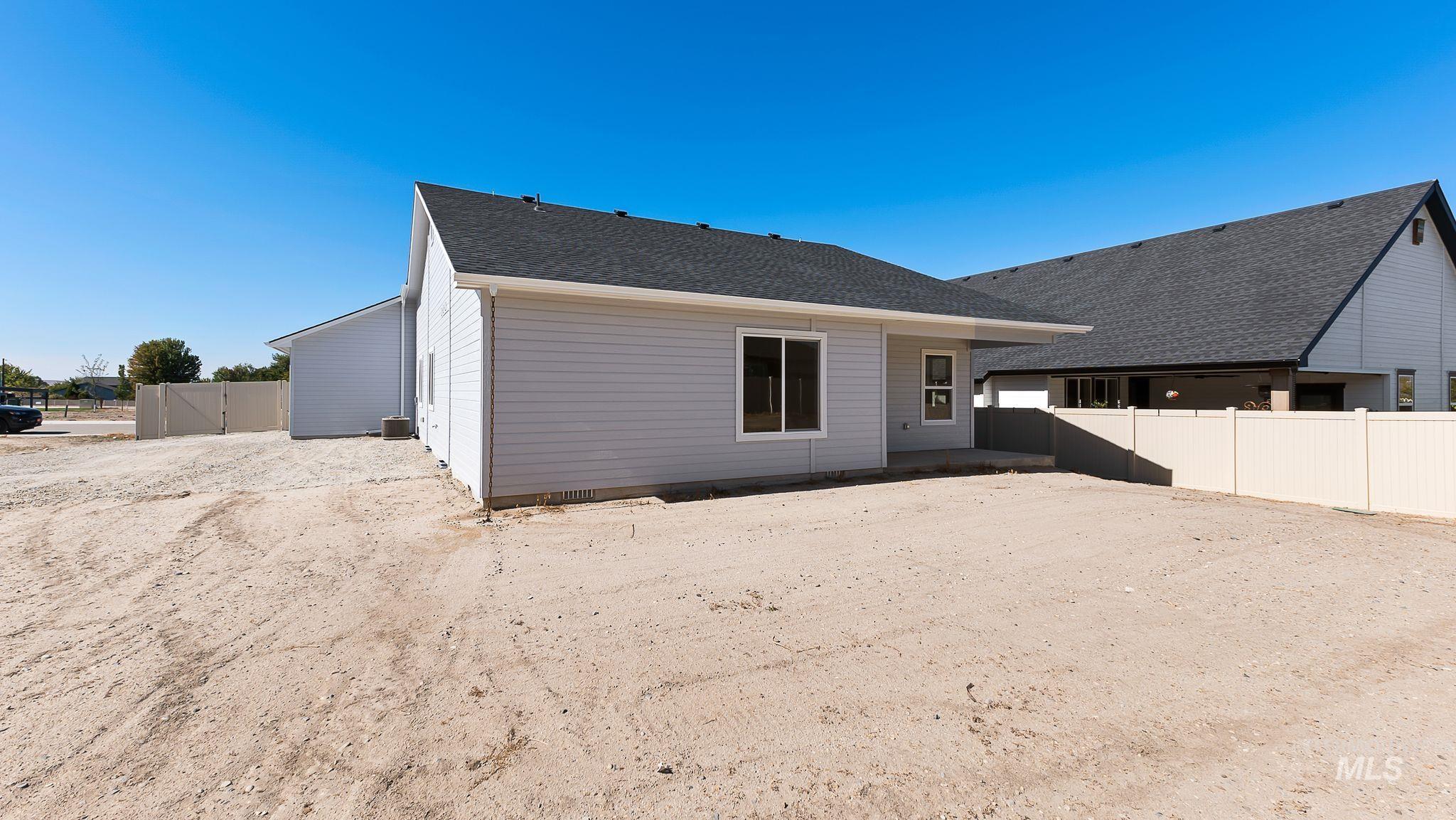 1440 Castle Way, Emmett, Idaho 83617-0000, 3 Bedrooms, 2 Bathrooms, Residential For Sale, Price $434,000,MLS 98953522