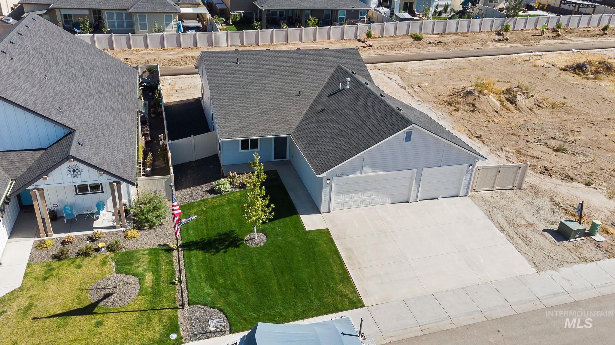1440 Castle Way, Emmett, Idaho 83617-0000, 3 Bedrooms, 2 Bathrooms, Residential For Sale, Price $434,000,MLS 98953522