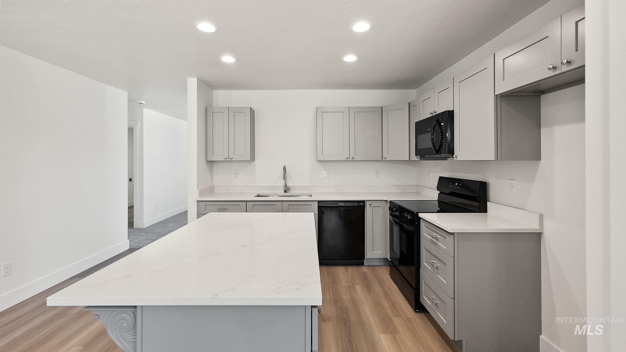 1440 Castle Way, Emmett, Idaho 83617-0000, 3 Bedrooms, 2 Bathrooms, Residential For Sale, Price $434,000,MLS 98953522