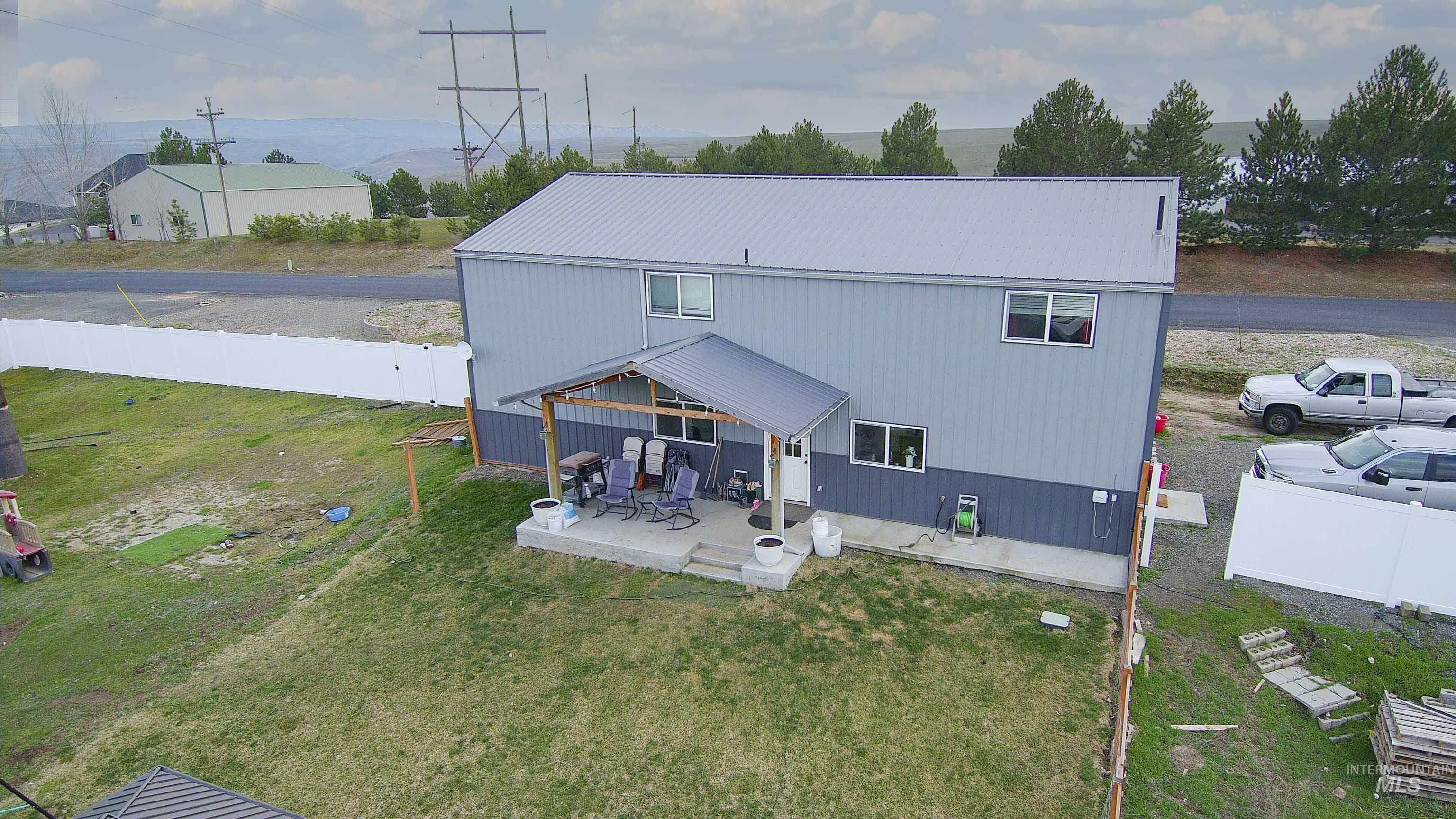 2710 Scenic Hills Drive, Clarkston, Washington 99403, 3 Bedrooms, 2 Bathrooms, Residential For Sale, Price $450,000, 98953530