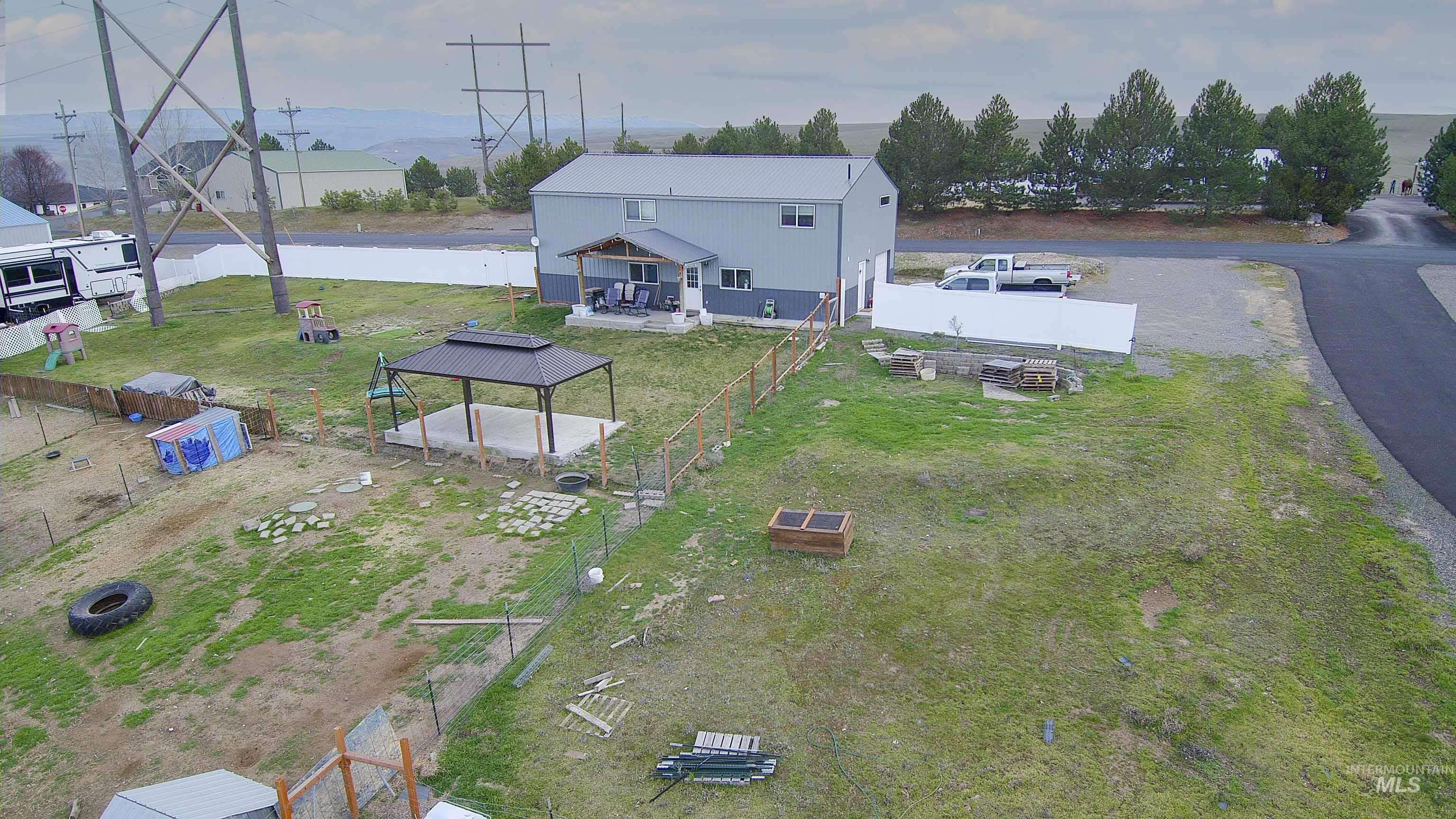 2710 Scenic Hills Drive, Clarkston, Washington 99403, 3 Bedrooms, 2 Bathrooms, Residential For Sale, Price $450,000, 98953530