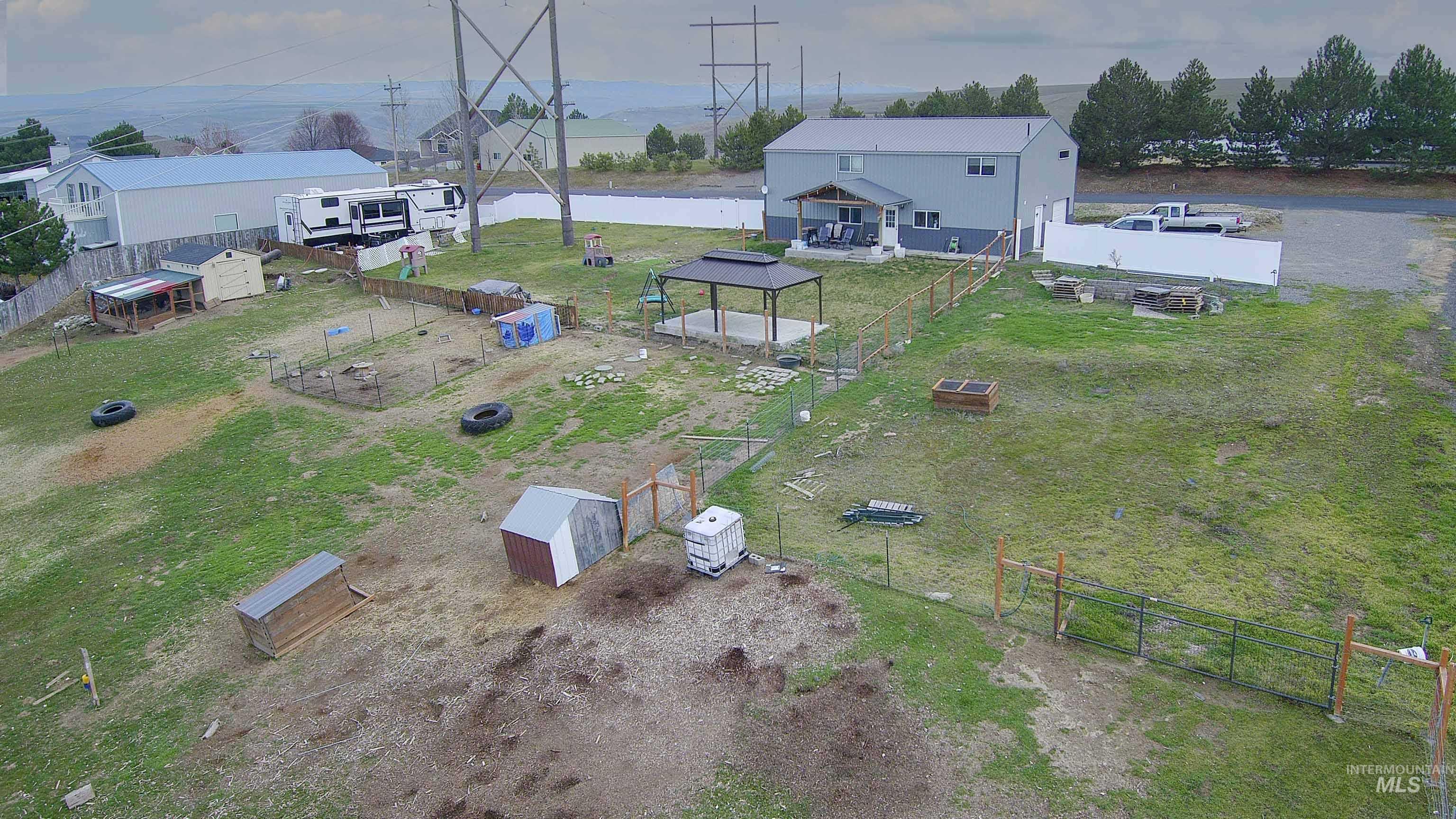 2710 Scenic Hills Drive, Clarkston, Washington 99403, 3 Bedrooms, 2 Bathrooms, Residential For Sale, Price $450,000, 98953530