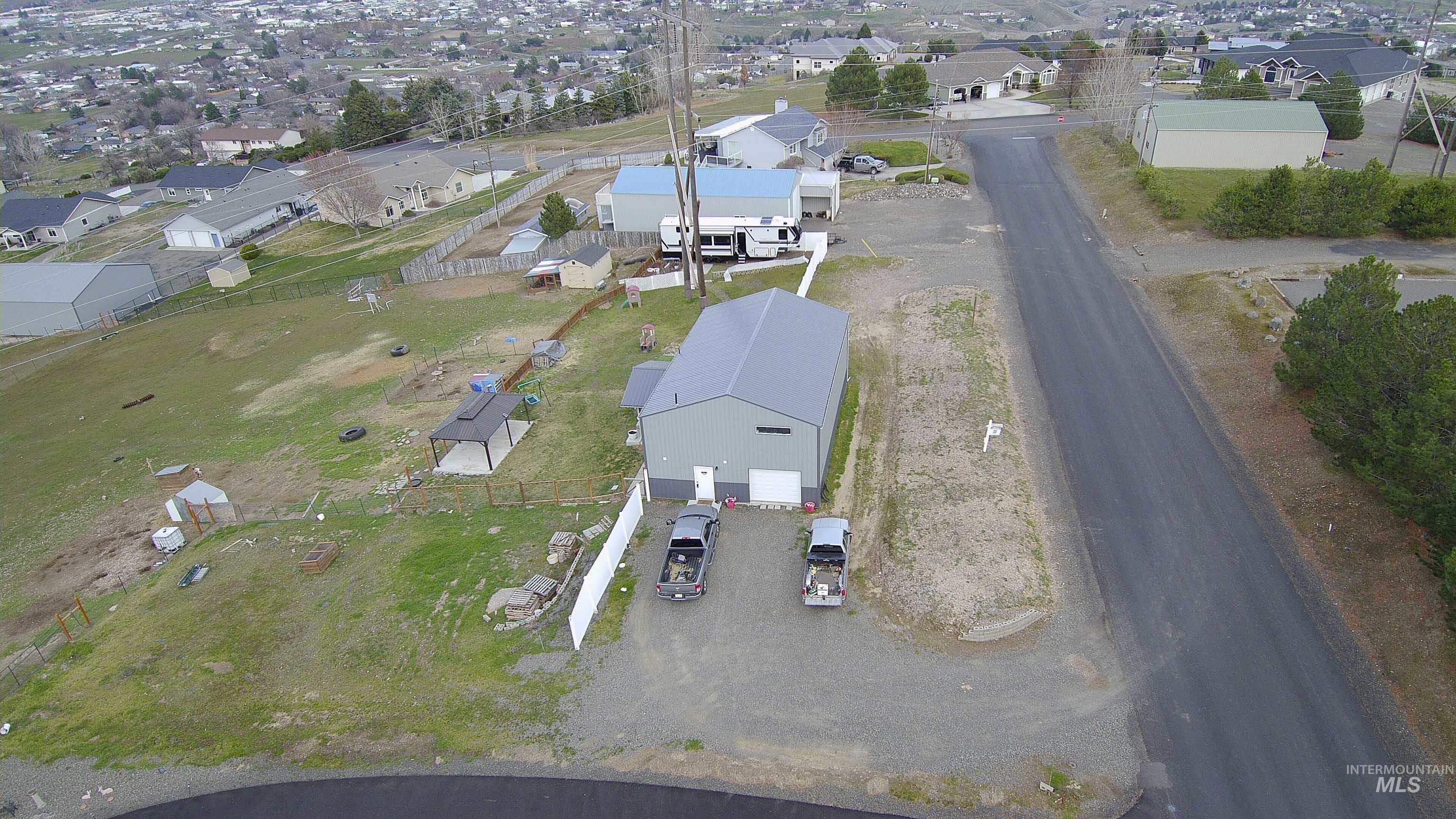 2710 Scenic Hills Drive, Clarkston, Washington 99403, 3 Bedrooms, 2 Bathrooms, Residential For Sale, Price $450,000, 98953530