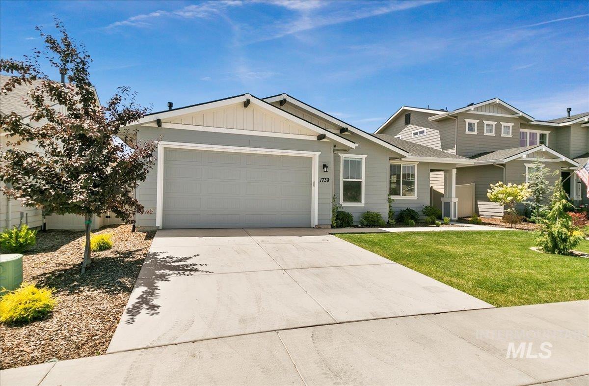 1739 N Burnam, Star, Idaho 83669, 3 Bedrooms, 2 Bathrooms, Residential For Sale, Price $499,900,MLS 98953540