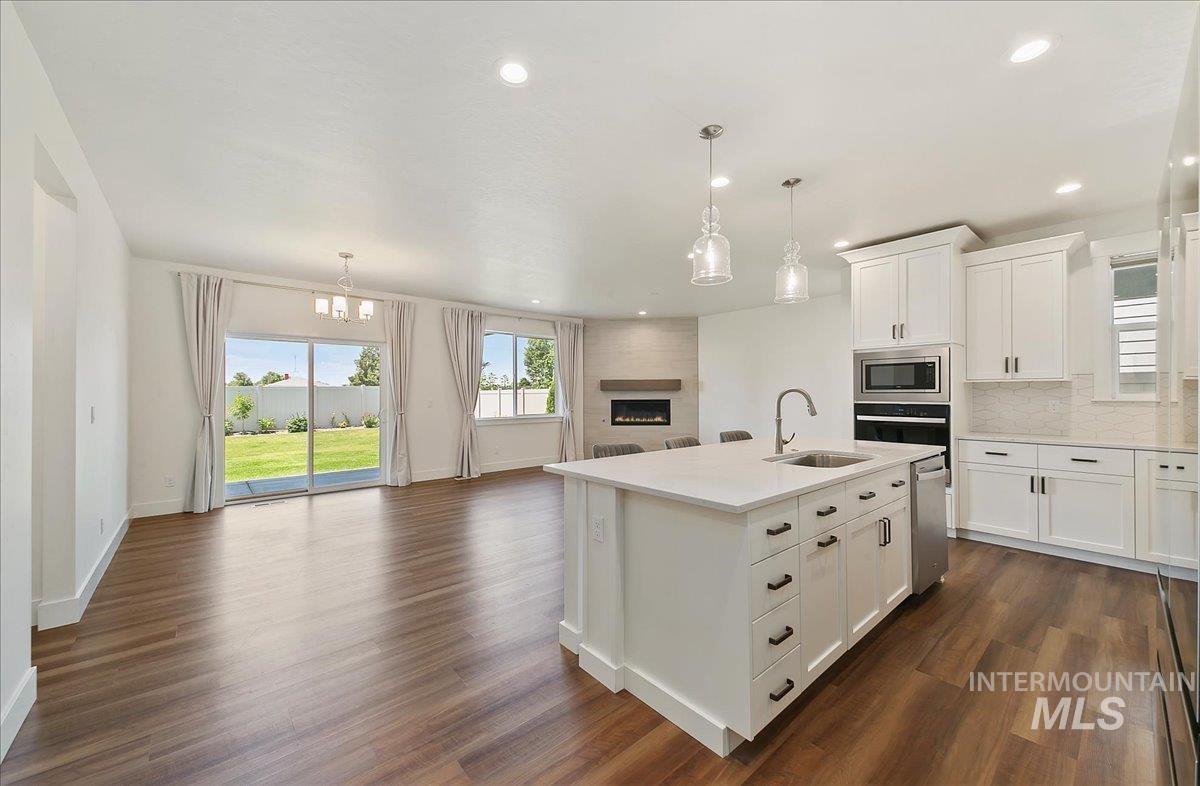 1739 N Burnam, Star, Idaho 83669, 3 Bedrooms, 2 Bathrooms, Residential For Sale, Price $499,900,MLS 98953540