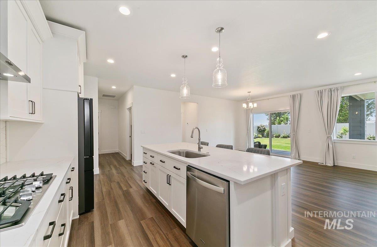 1739 N Burnam, Star, Idaho 83669, 3 Bedrooms, 2 Bathrooms, Residential For Sale, Price $499,900,MLS 98953540