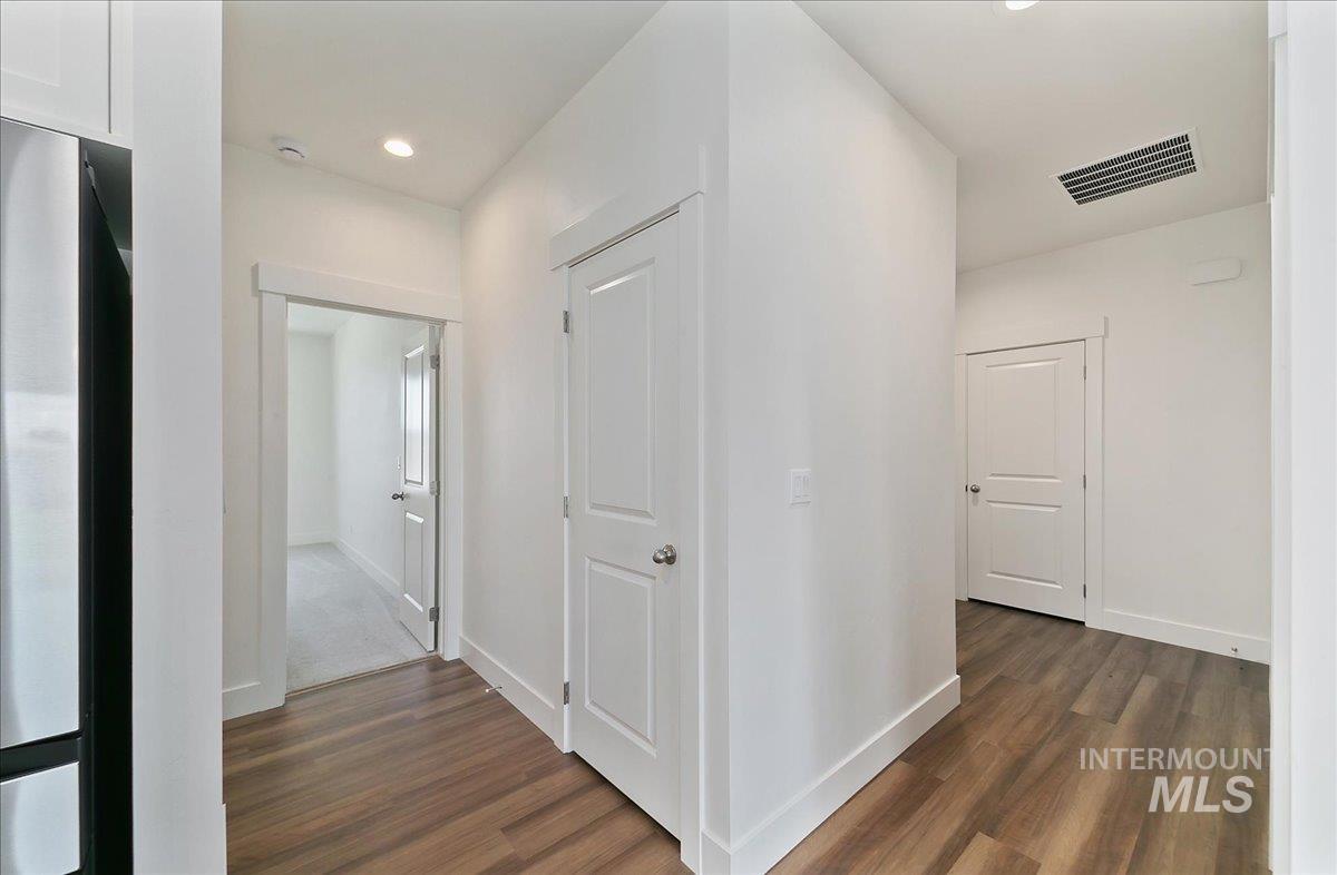 1739 N Burnam, Star, Idaho 83669, 3 Bedrooms, 2 Bathrooms, Residential For Sale, Price $499,900,MLS 98953540