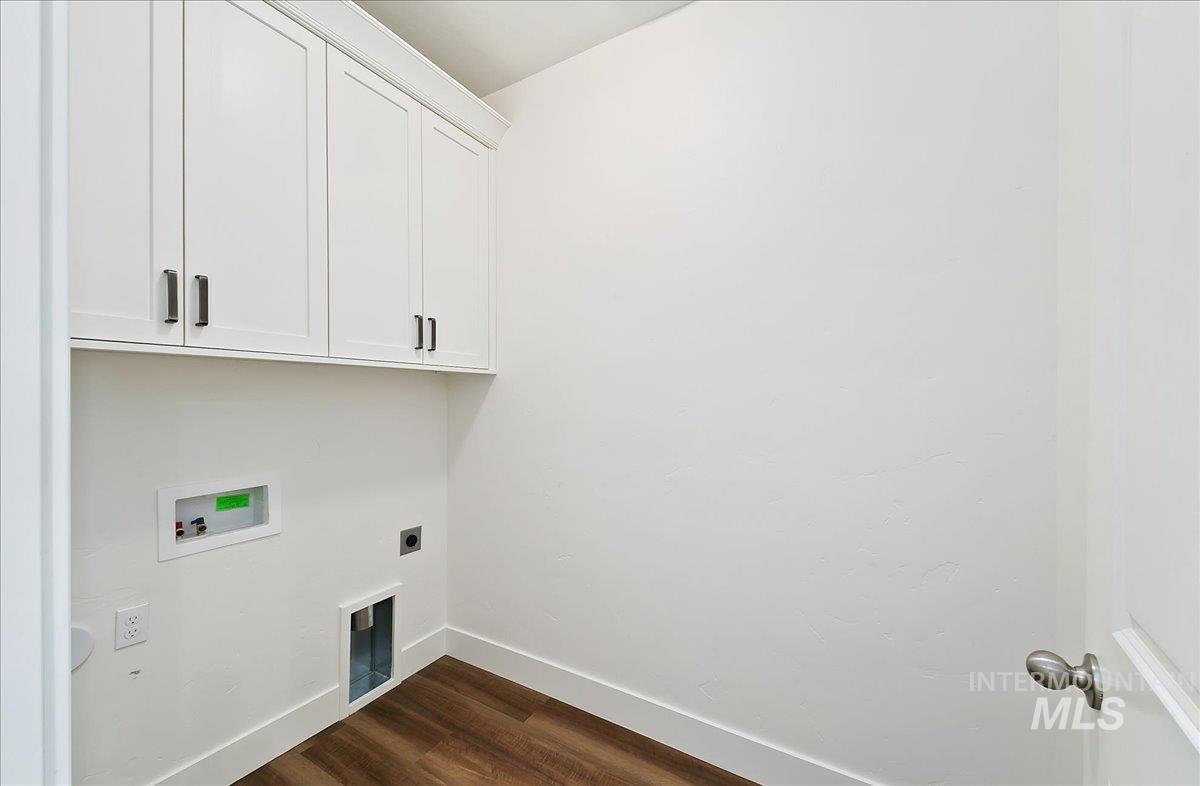 1739 N Burnam, Star, Idaho 83669, 3 Bedrooms, 2 Bathrooms, Residential For Sale, Price $499,900,MLS 98953540