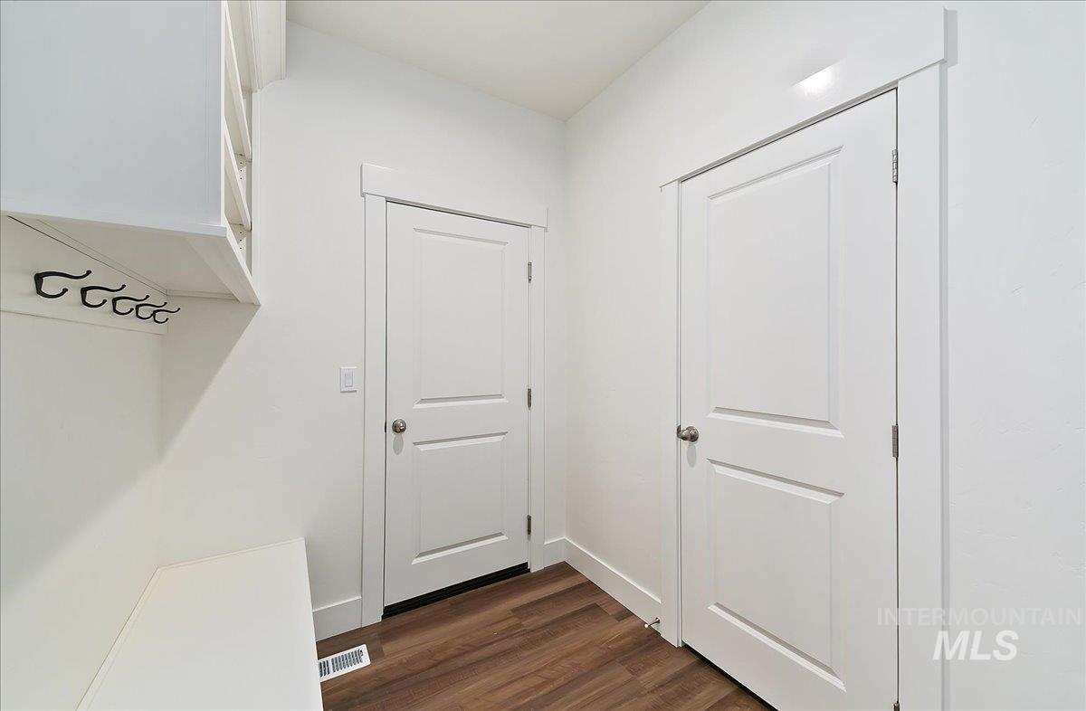 1739 N Burnam, Star, Idaho 83669, 3 Bedrooms, 2 Bathrooms, Residential For Sale, Price $499,900,MLS 98953540