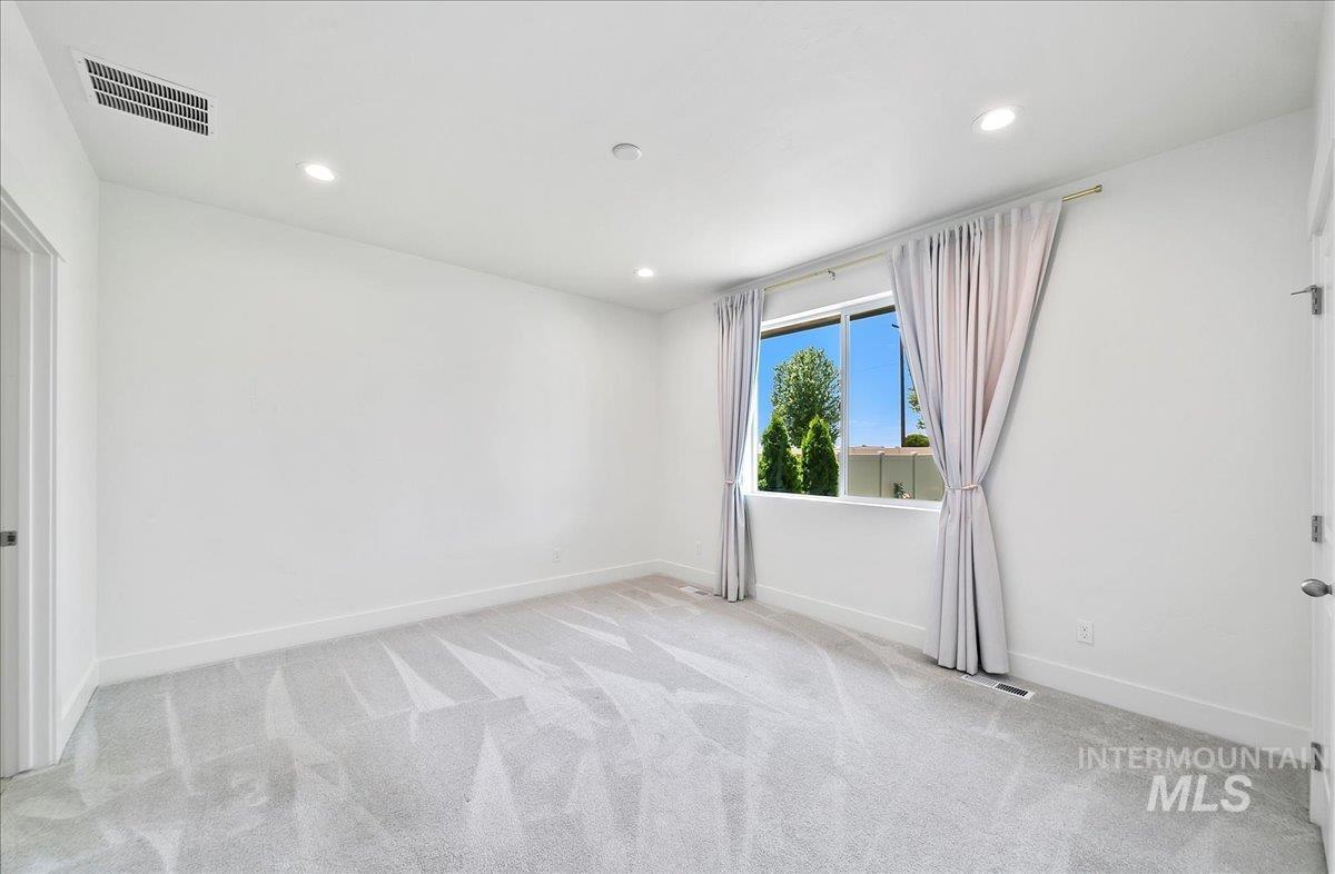 1739 N Burnam, Star, Idaho 83669, 3 Bedrooms, 2 Bathrooms, Residential For Sale, Price $499,900,MLS 98953540