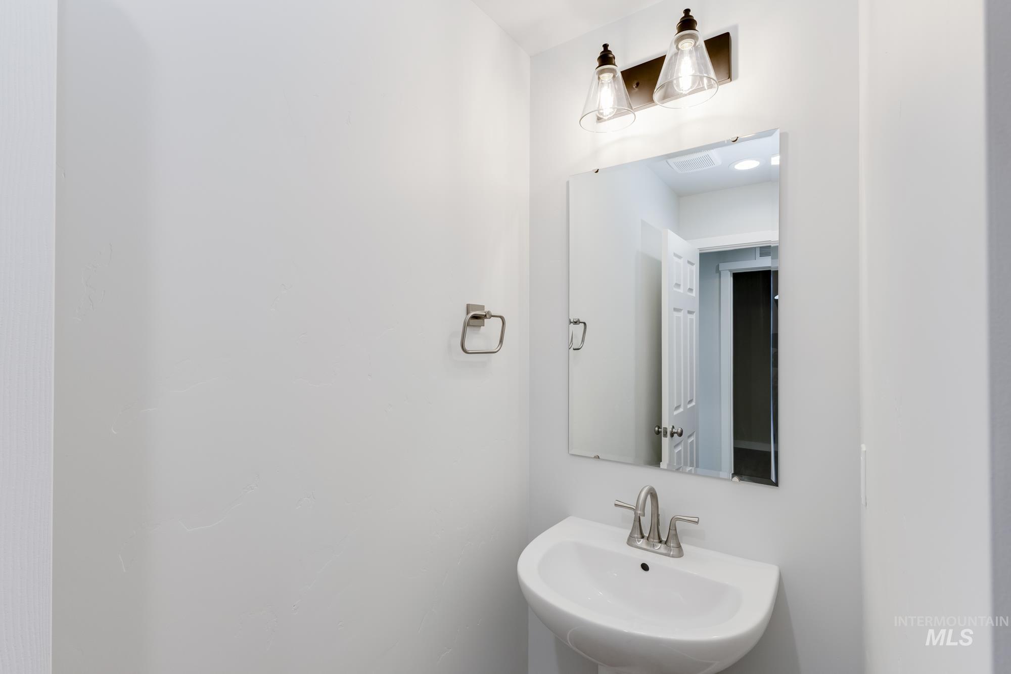 634 W Striped Owl St, Kuna, Idaho 83634, 5 Bedrooms, 2.5 Bathrooms, Residential For Sale, Price $504,990,MLS 98953611