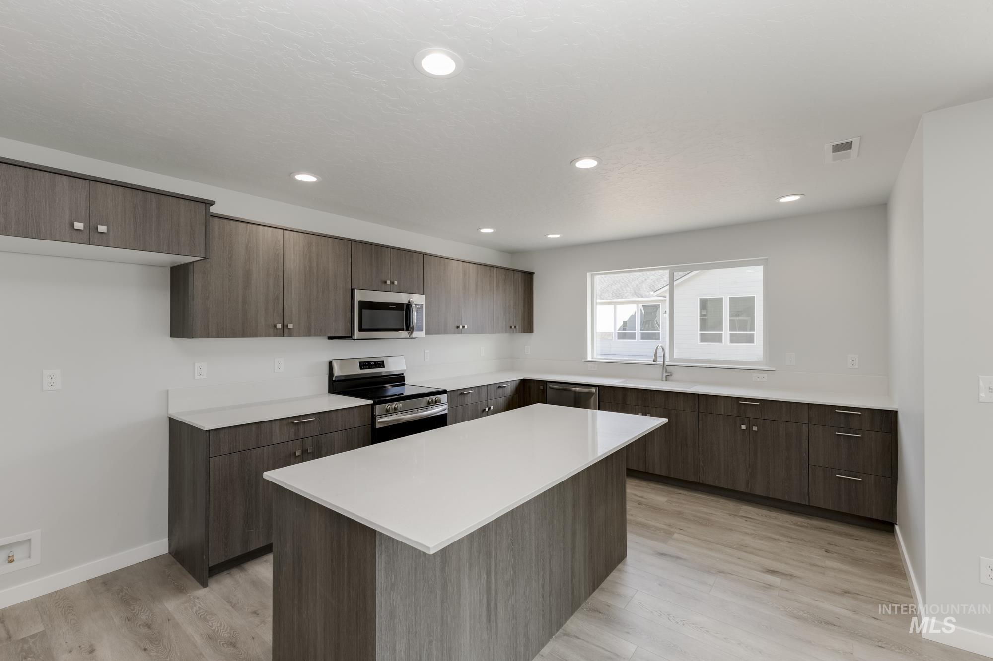 634 W Striped Owl St, Kuna, Idaho 83634, 5 Bedrooms, 2.5 Bathrooms, Residential For Sale, Price $504,990,MLS 98953611