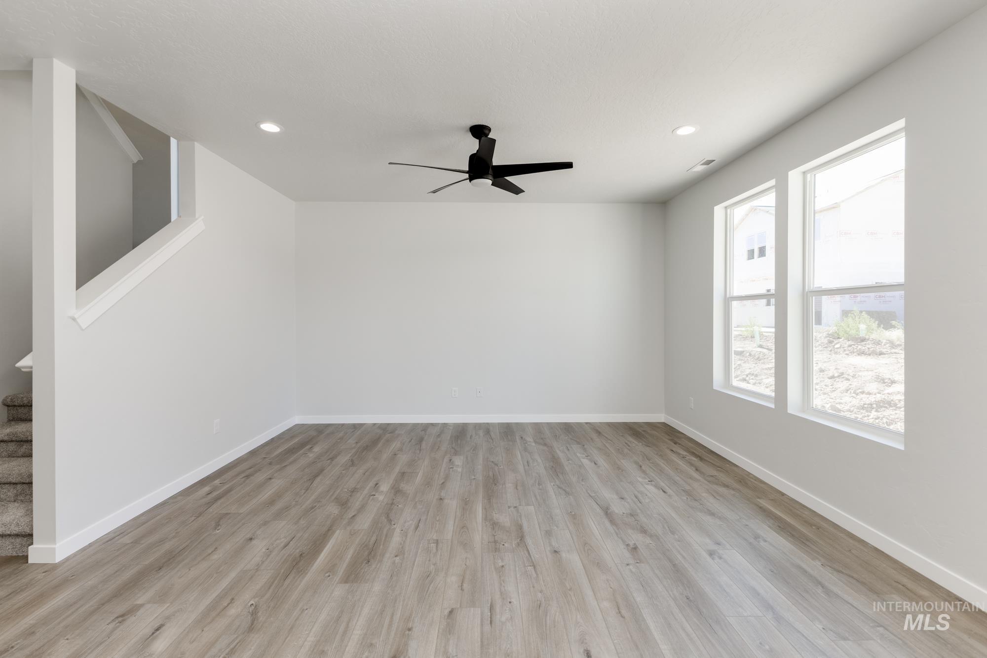 4181 E Woodmurra St, Meridian, Idaho 83642, 3 Bedrooms, 2.5 Bathrooms, Residential For Sale, Price $432,990,MLS 98953617