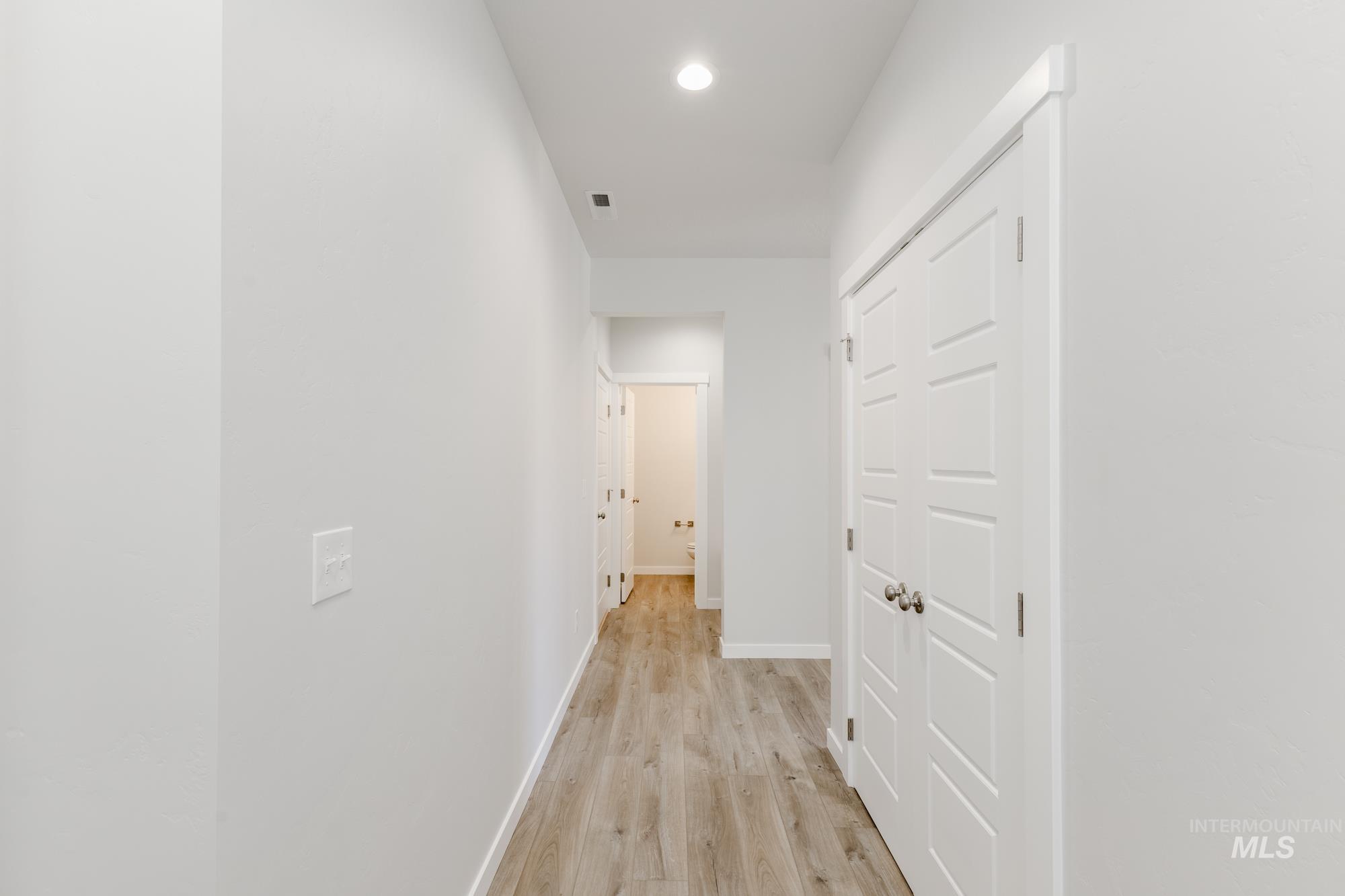 4181 E Woodmurra St, Meridian, Idaho 83642, 3 Bedrooms, 2.5 Bathrooms, Residential For Sale, Price $432,990,MLS 98953617