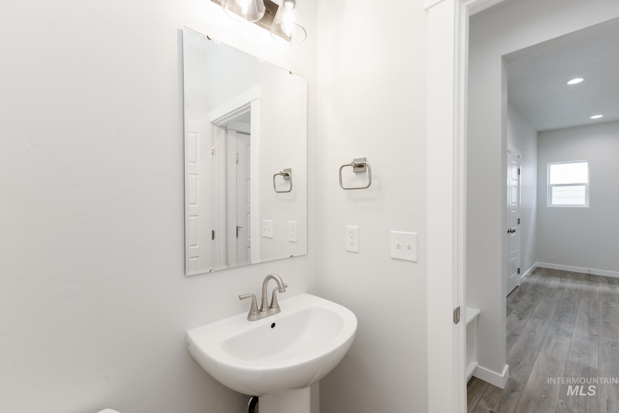 4181 E Woodmurra St, Meridian, Idaho 83642, 3 Bedrooms, 2.5 Bathrooms, Residential For Sale, Price $432,990,MLS 98953617