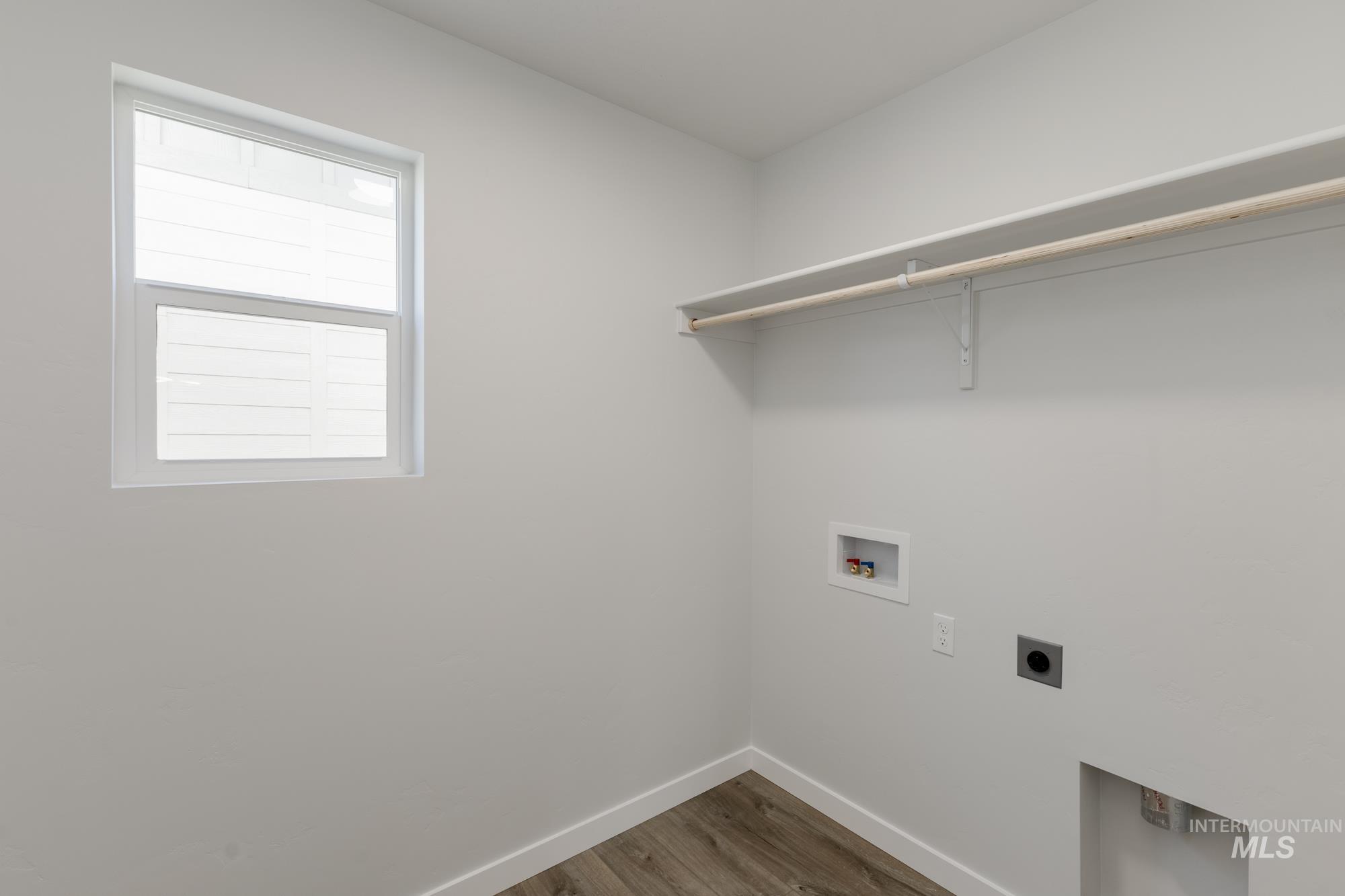 4181 E Woodmurra St, Meridian, Idaho 83642, 3 Bedrooms, 2.5 Bathrooms, Residential For Sale, Price $432,990,MLS 98953617