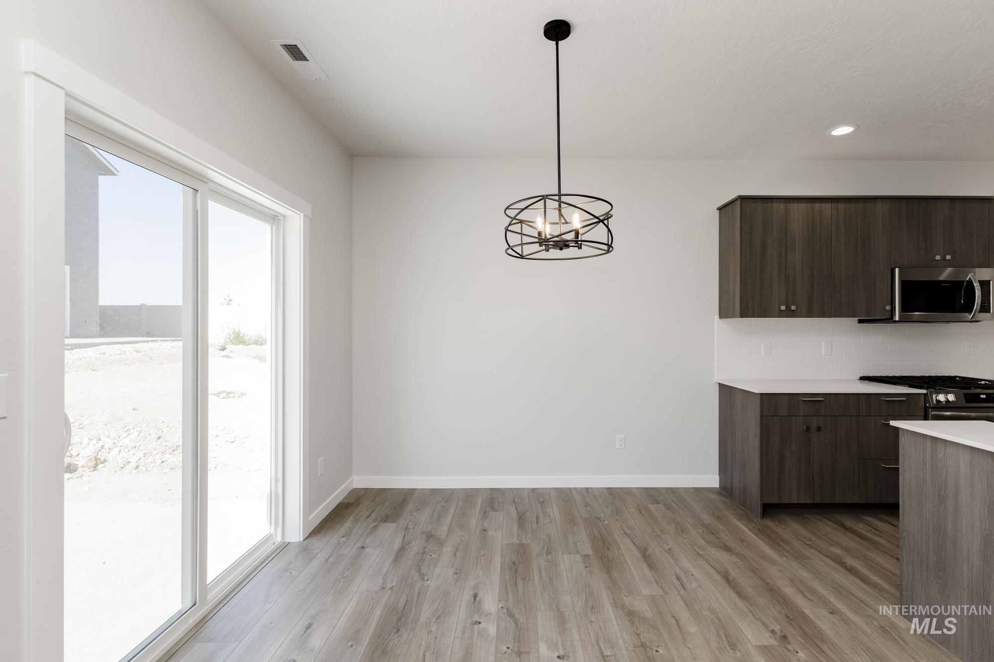 4181 E Woodmurra St, Meridian, Idaho 83642, 3 Bedrooms, 2.5 Bathrooms, Residential For Sale, Price $432,990,MLS 98953617