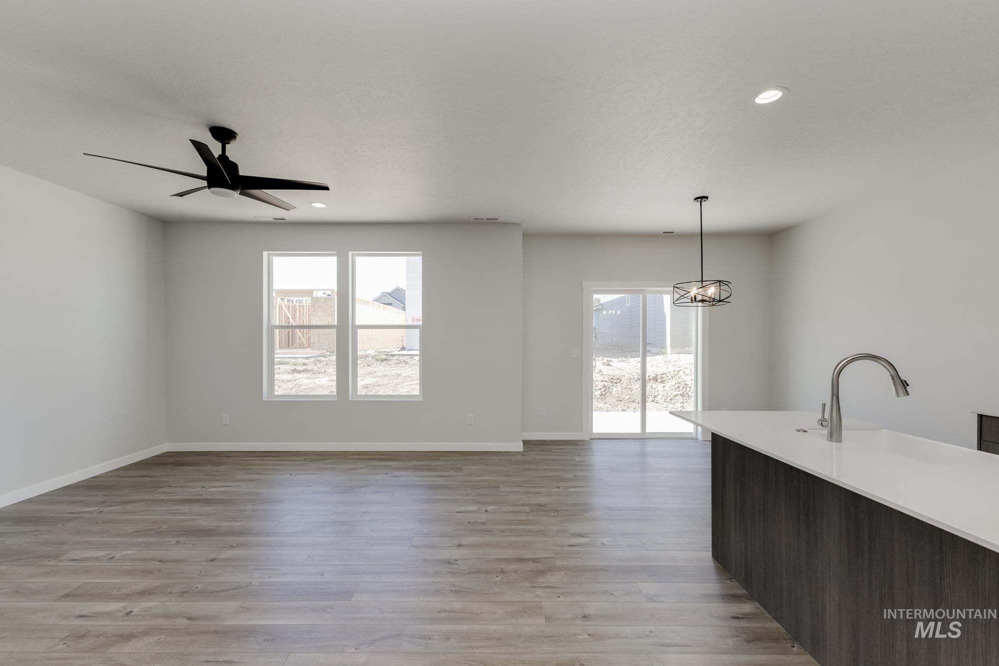 4181 E Woodmurra St, Meridian, Idaho 83642, 3 Bedrooms, 2.5 Bathrooms, Residential For Sale, Price $432,990,MLS 98953617