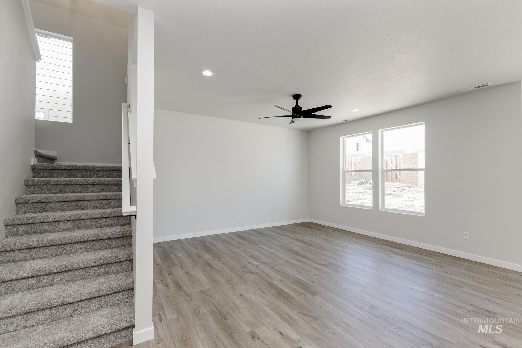 4181 E Woodmurra St, Meridian, Idaho 83642, 3 Bedrooms, 2.5 Bathrooms, Residential For Sale, Price $432,990,MLS 98953617