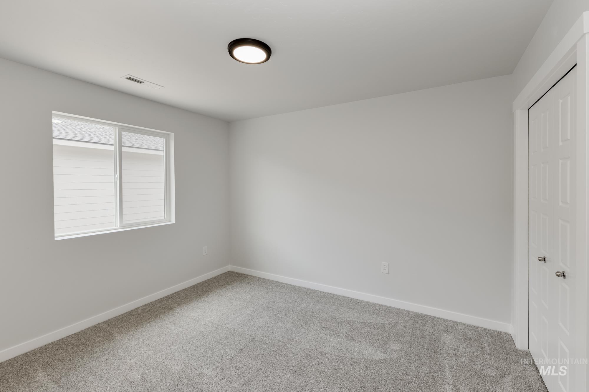 6825 S Old Farm Ave, Meridian, Idaho 83642, 3 Bedrooms, 2 Bathrooms, Residential For Sale, Price $414,990,MLS 98953621