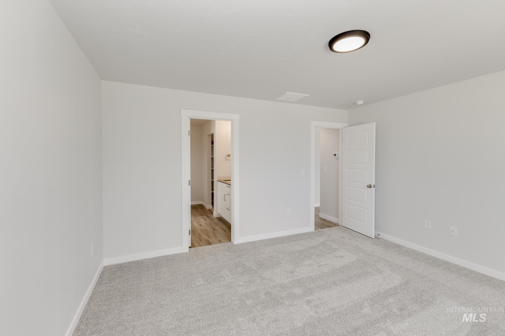 6825 S Old Farm Ave, Meridian, Idaho 83642, 3 Bedrooms, 2 Bathrooms, Residential For Sale, Price $414,990,MLS 98953621