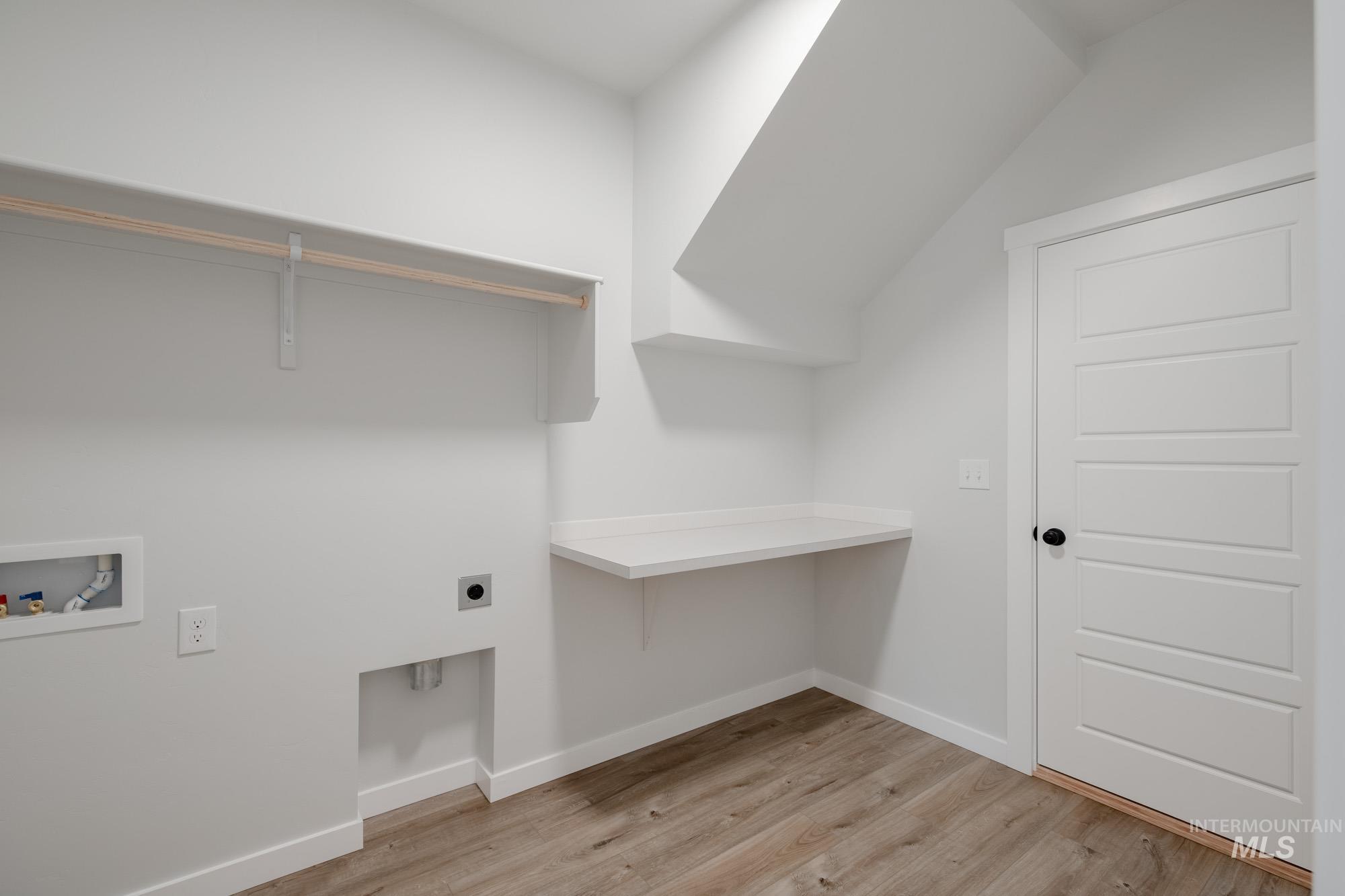 10114 W La Jolla Ct, Boise, Idaho 83709, 3 Bedrooms, 2 Bathrooms, Residential For Sale, Price $514,990,MLS 98953624