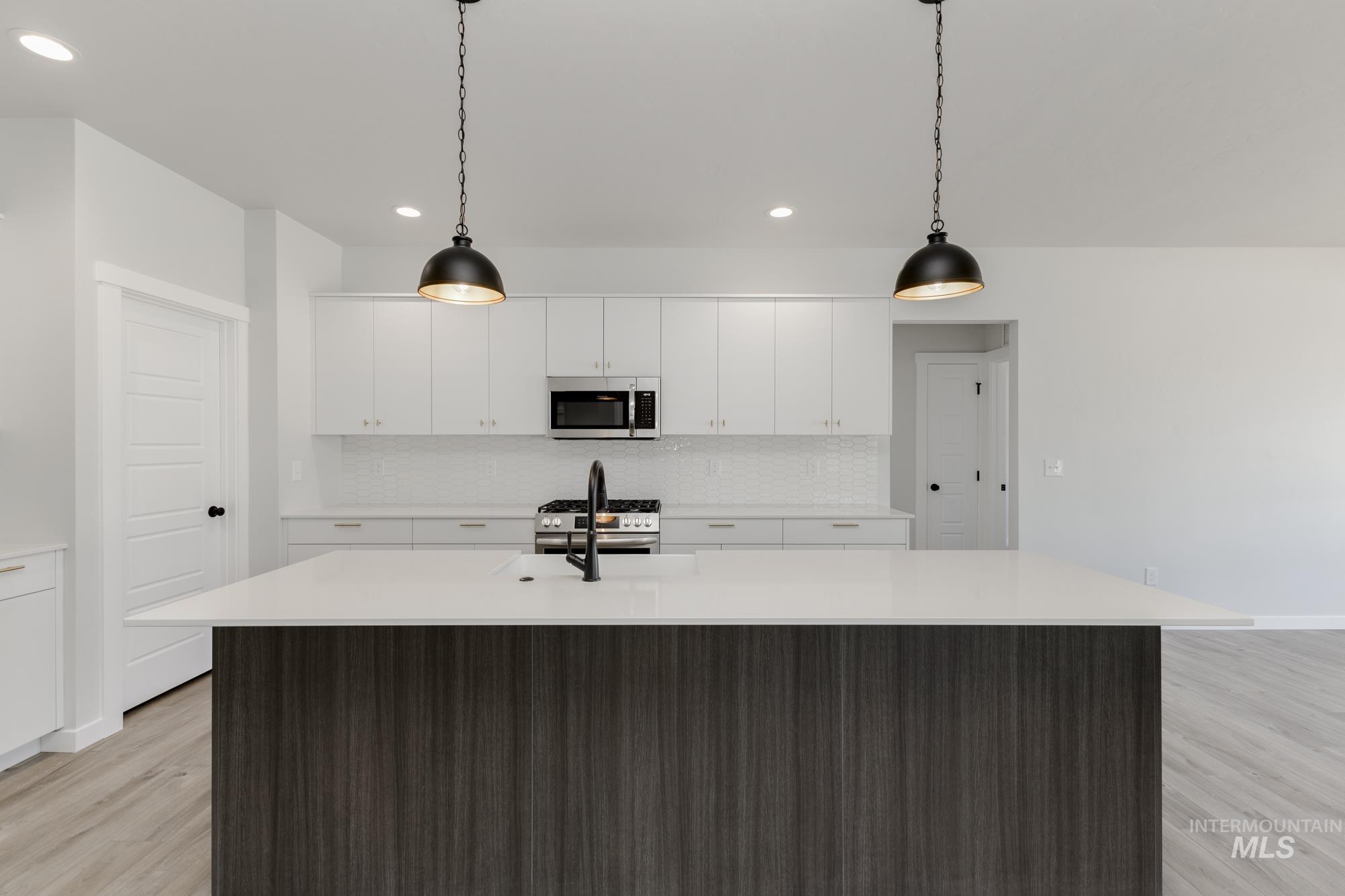 5305 S Danforth Ave, Nampa, Idaho 83686, 4 Bedrooms, 2 Bathrooms, Residential For Sale, Price $509,990,MLS 98953642