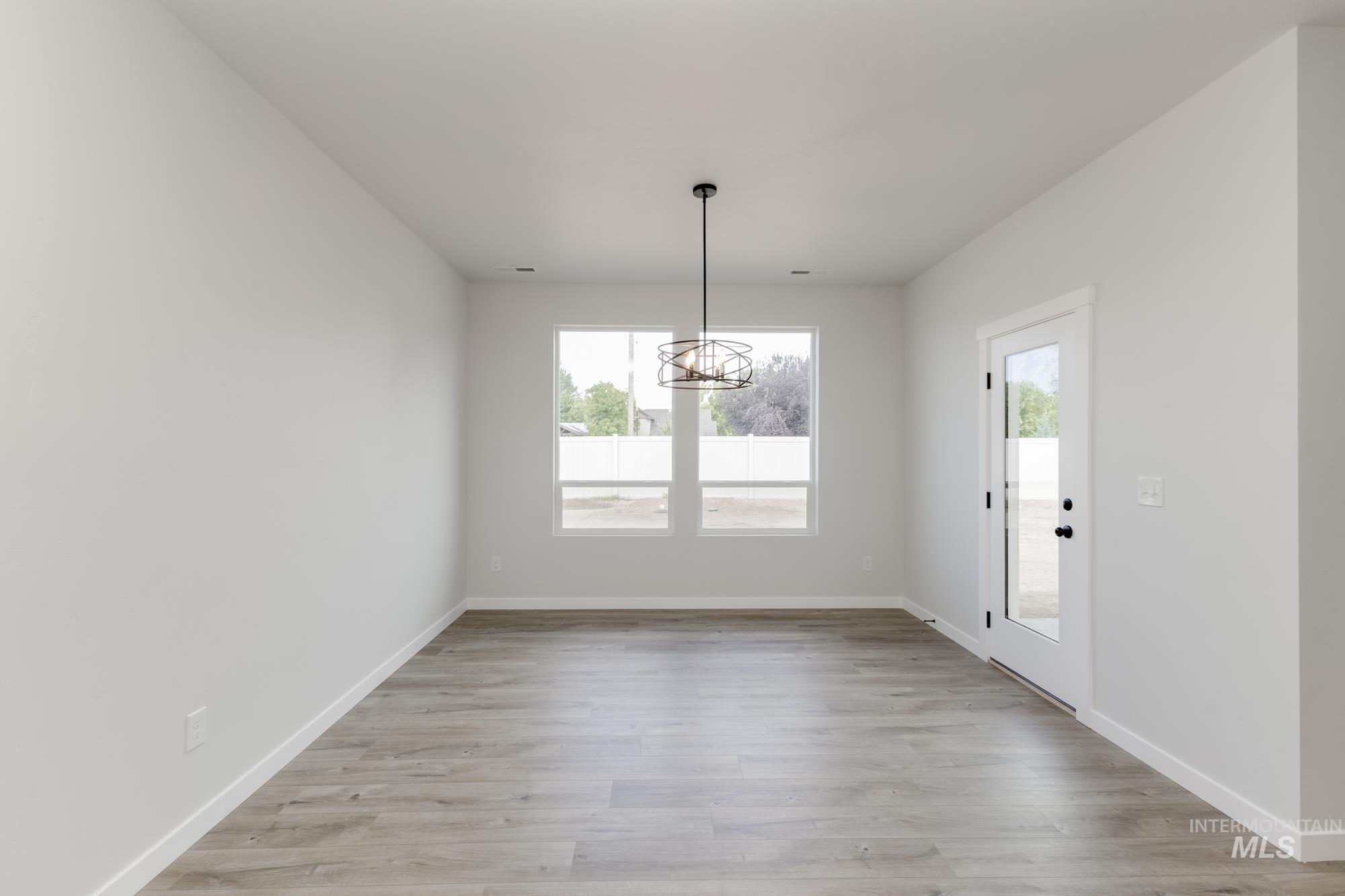 5305 S Danforth Ave, Nampa, Idaho 83686, 4 Bedrooms, 2 Bathrooms, Residential For Sale, Price $509,990,MLS 98953642