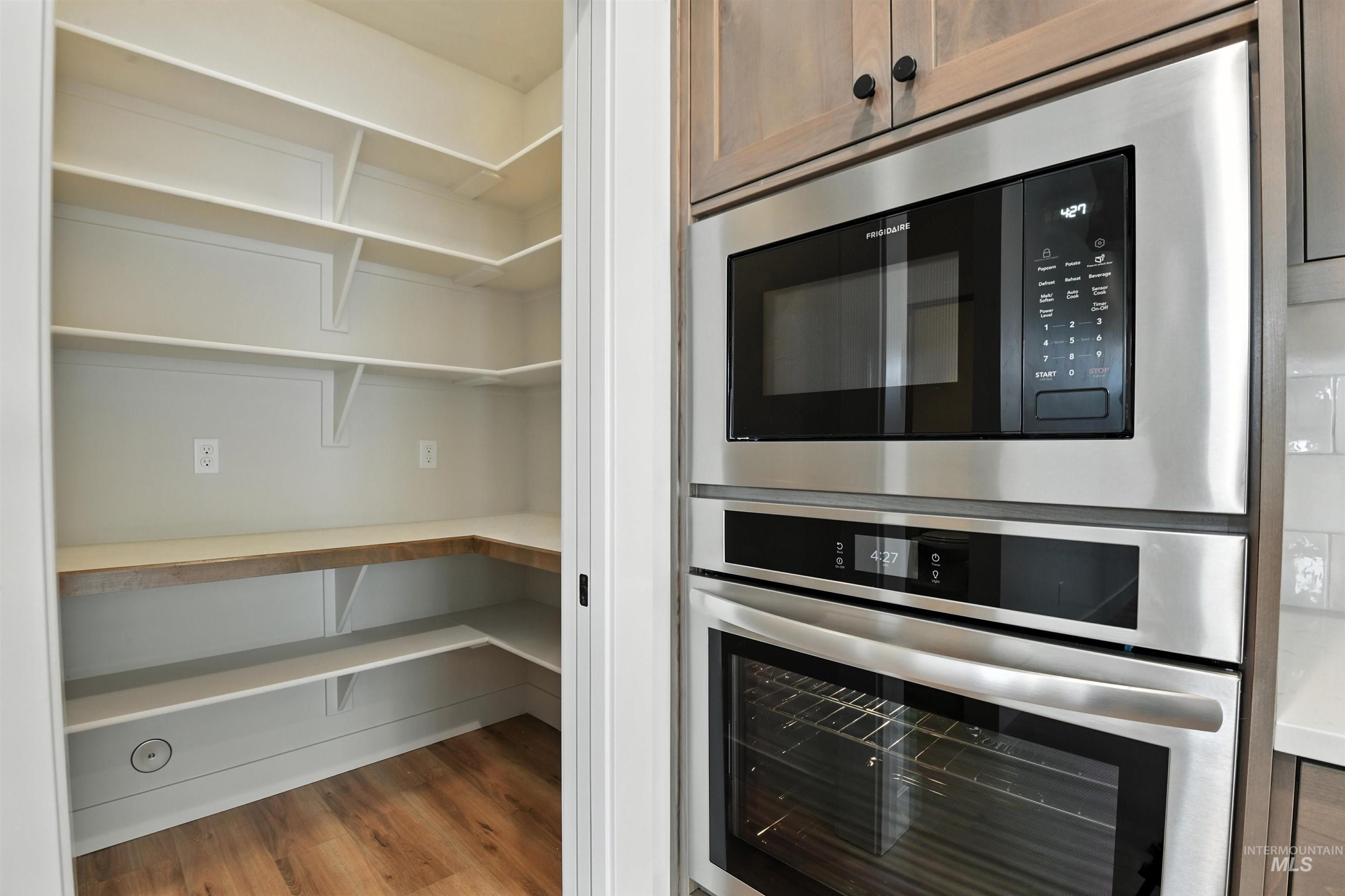 3521 S El Rio, Boise, Idaho 83709, 3 Bedrooms, 2.5 Bathrooms, Residential For Sale, Price $649,900,MLS 98953788