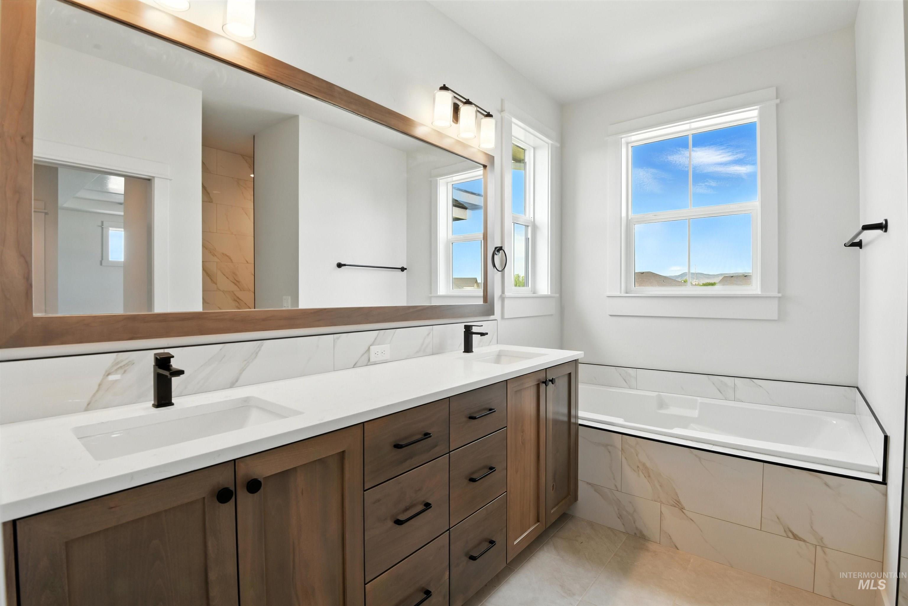 3521 S El Rio, Boise, Idaho 83709, 3 Bedrooms, 2.5 Bathrooms, Residential For Sale, Price $649,900,MLS 98953788