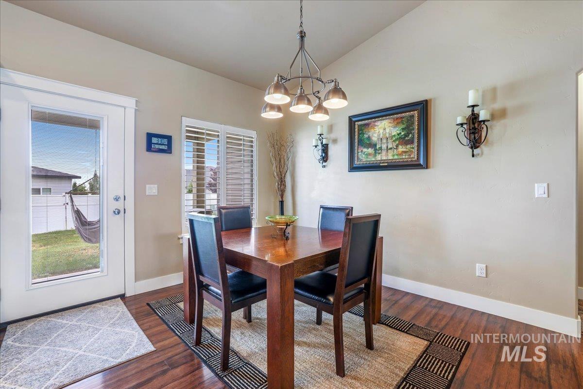 1434 Riverbend Pl, Twin Falls, Idaho 83301, 5 Bedrooms, 3 Bathrooms, Residential For Sale, Price $619,500,MLS 98953849